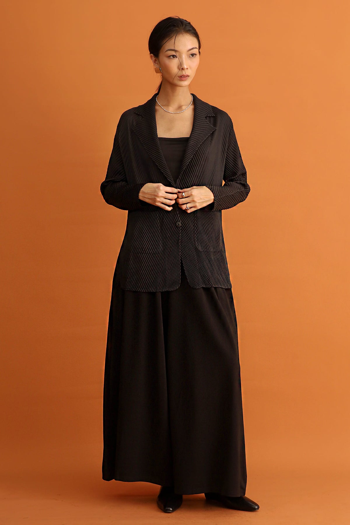 CHOSEN - Lumiere Pleated Blazer