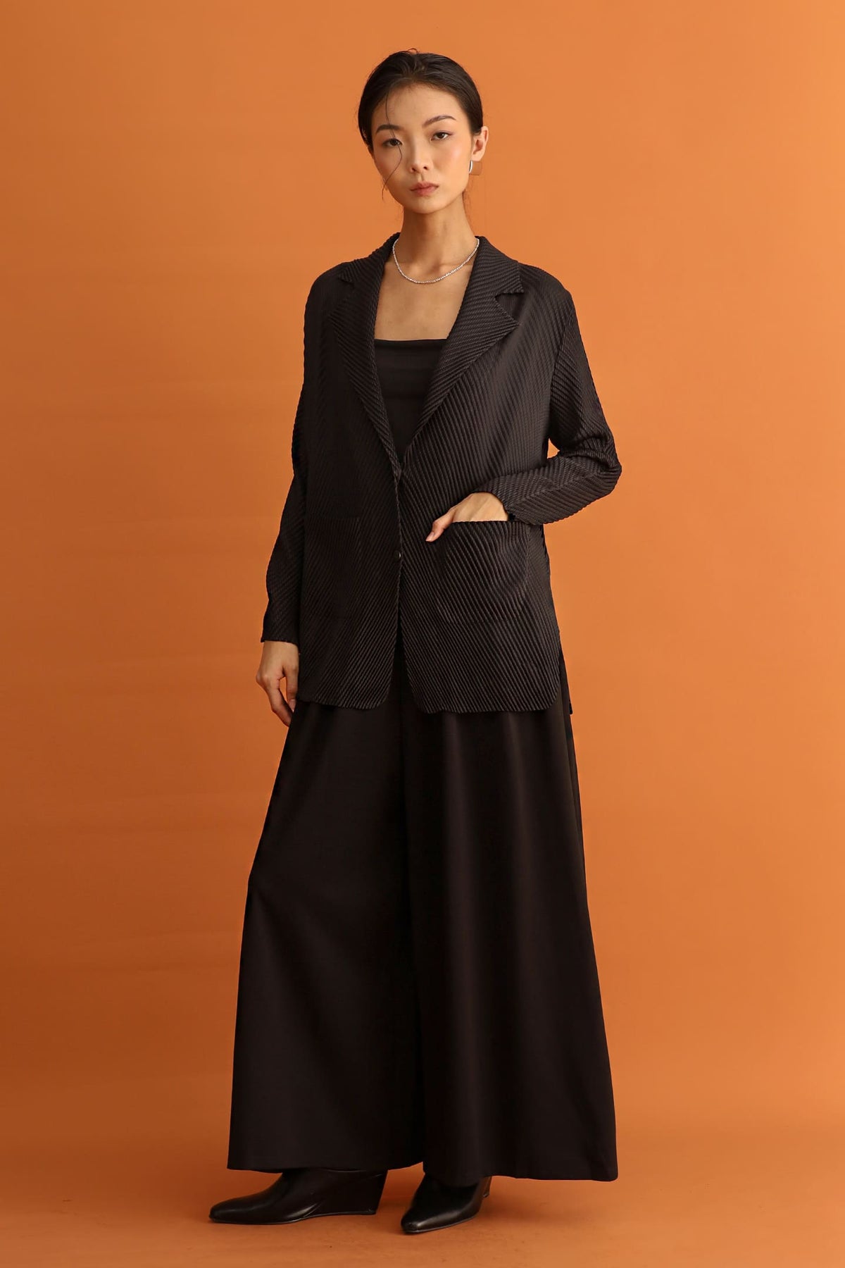 CHOSEN - Lumiere Pleated Blazer