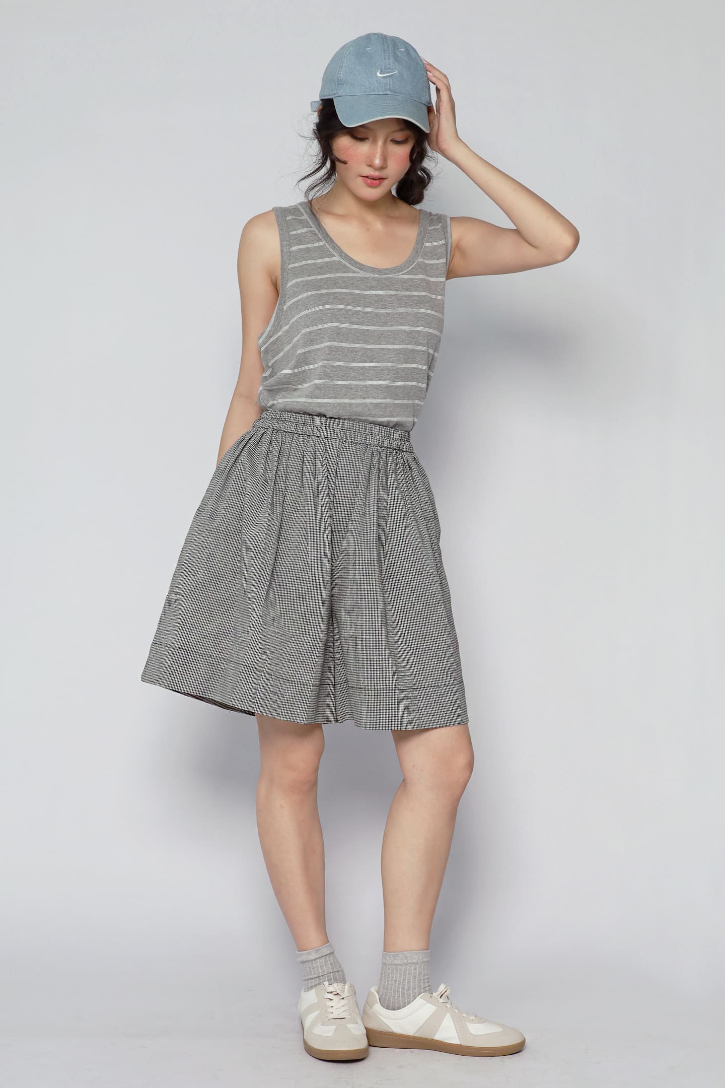 JOY - Lune Checkered Shorts in Light Grey