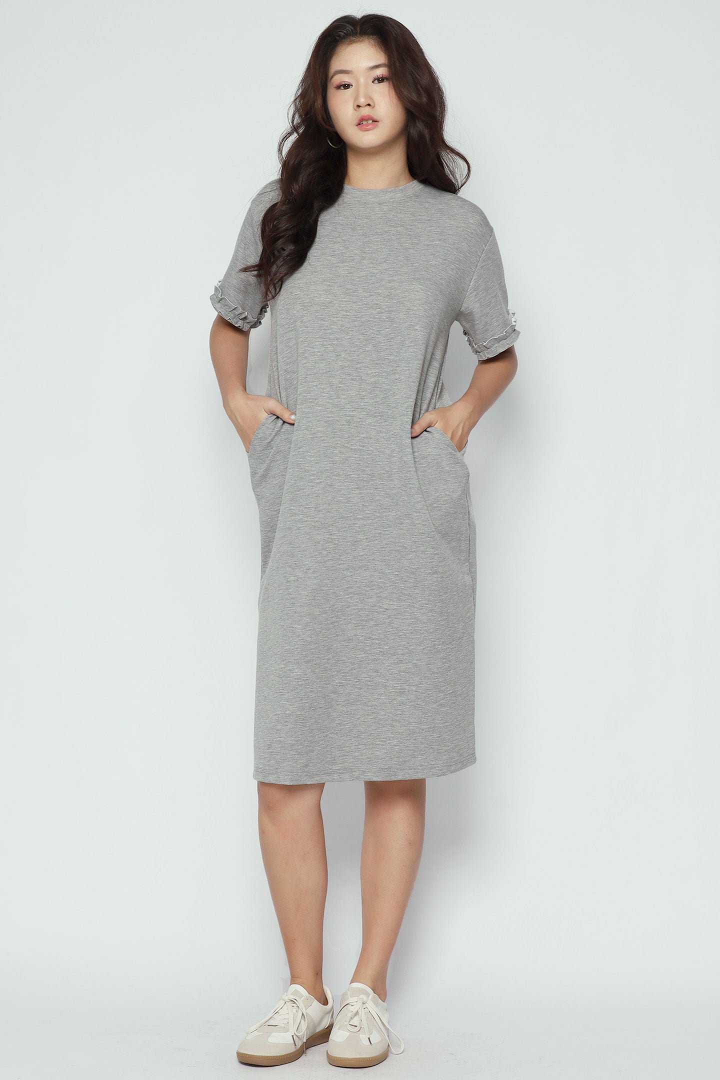 Lynne Ruffle Sleeves Dress in Grey