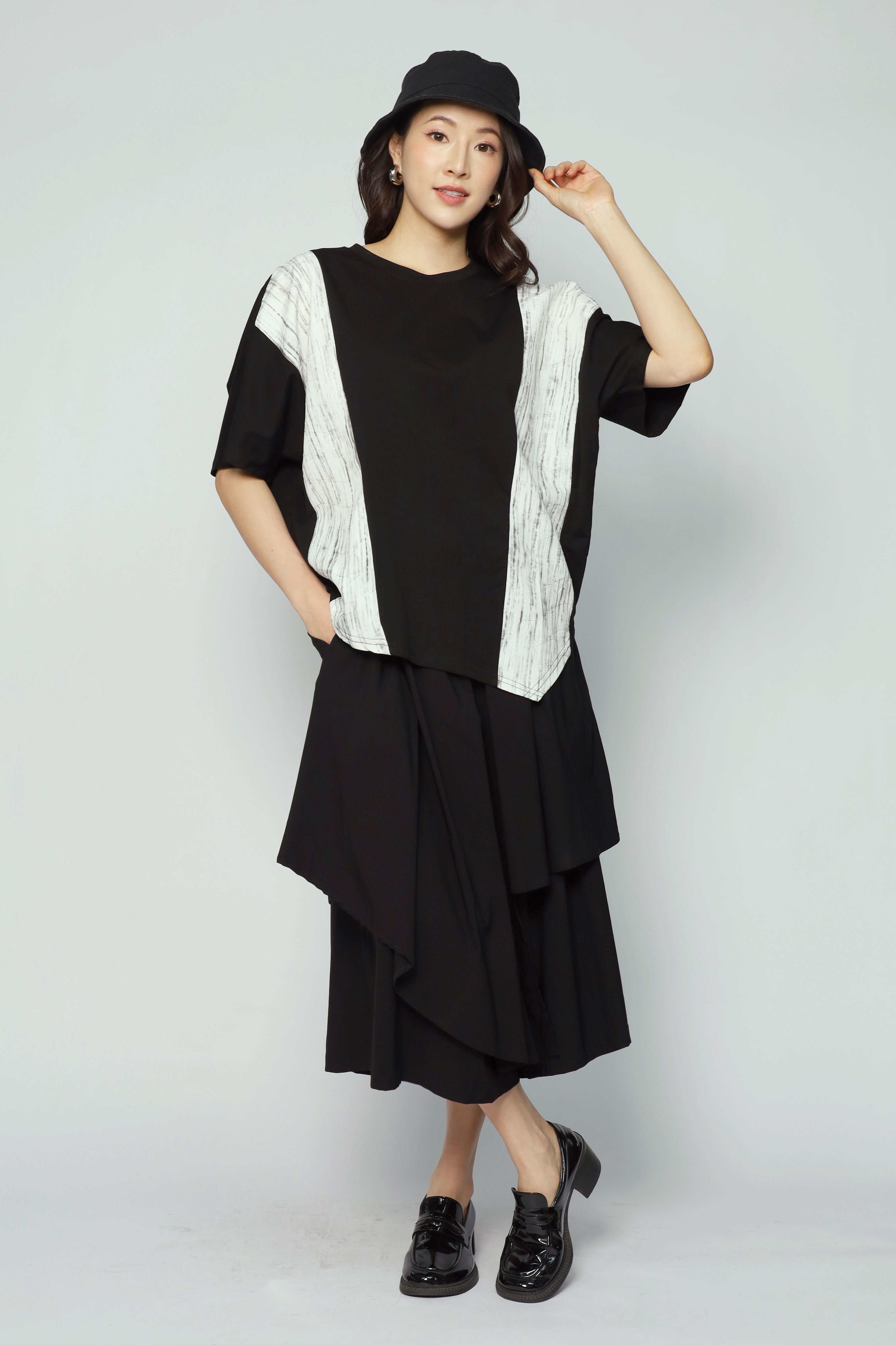 Masodi Panel Top in Black