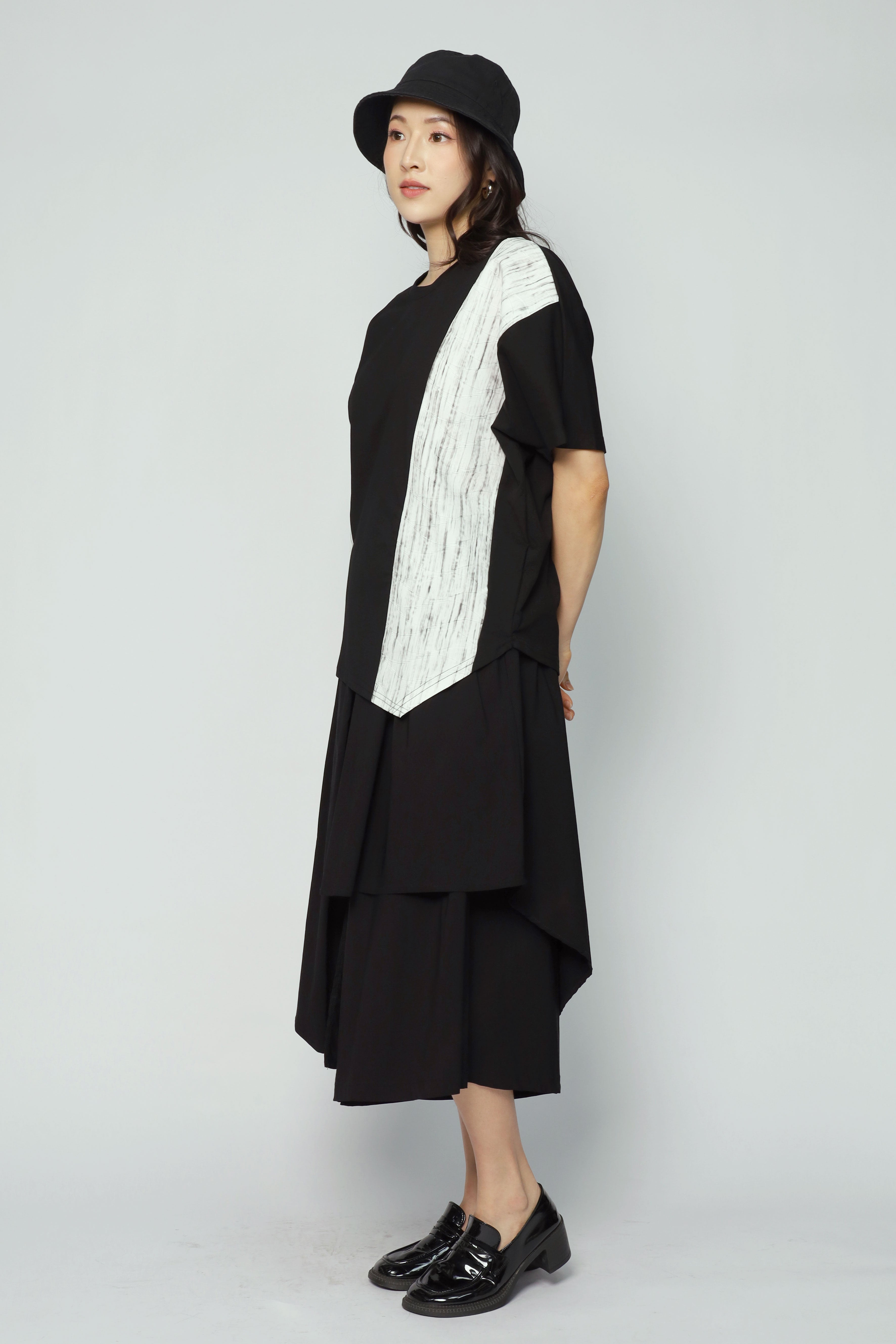 Masodi Panel Top in Black