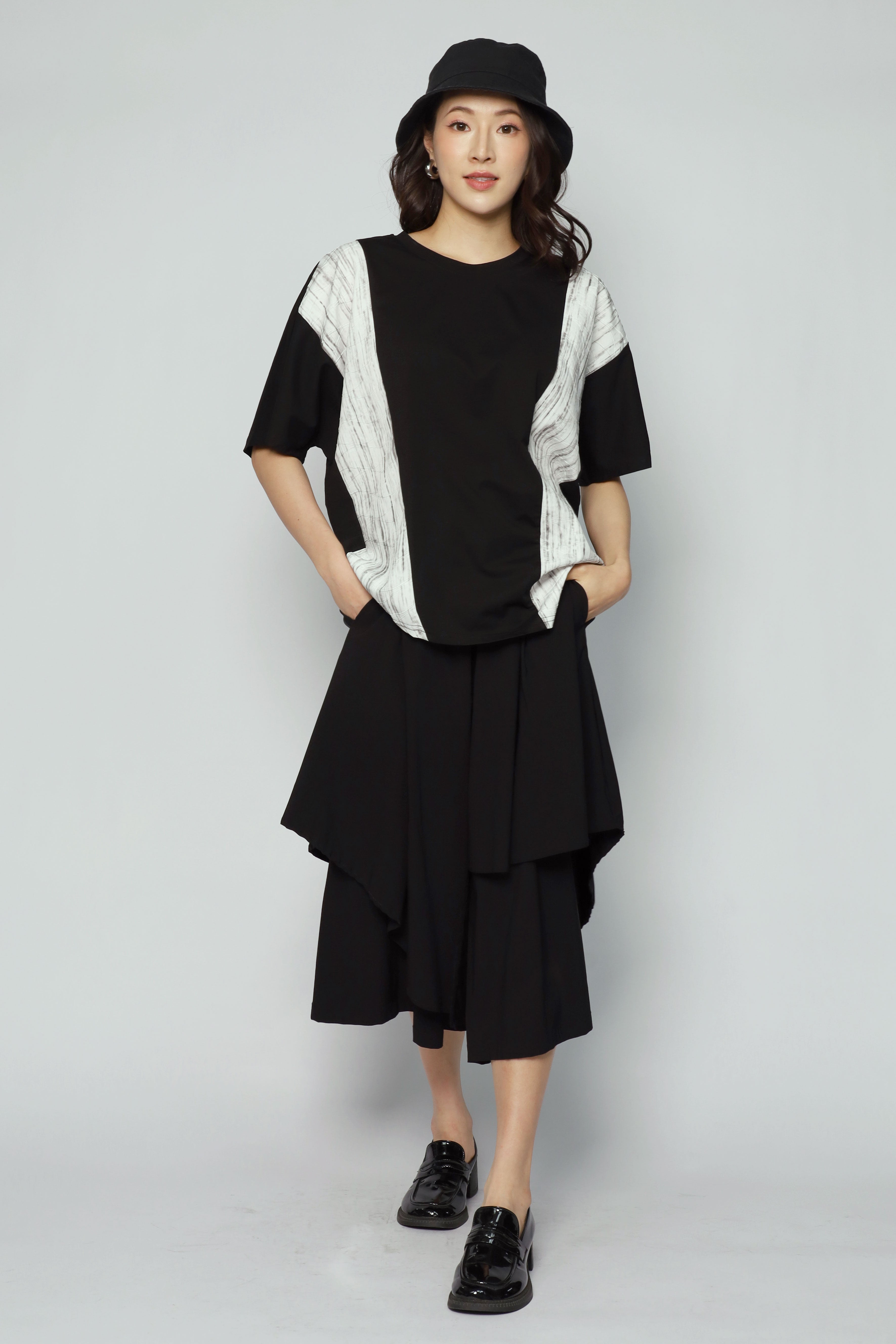 Masodi Panel Top in Black