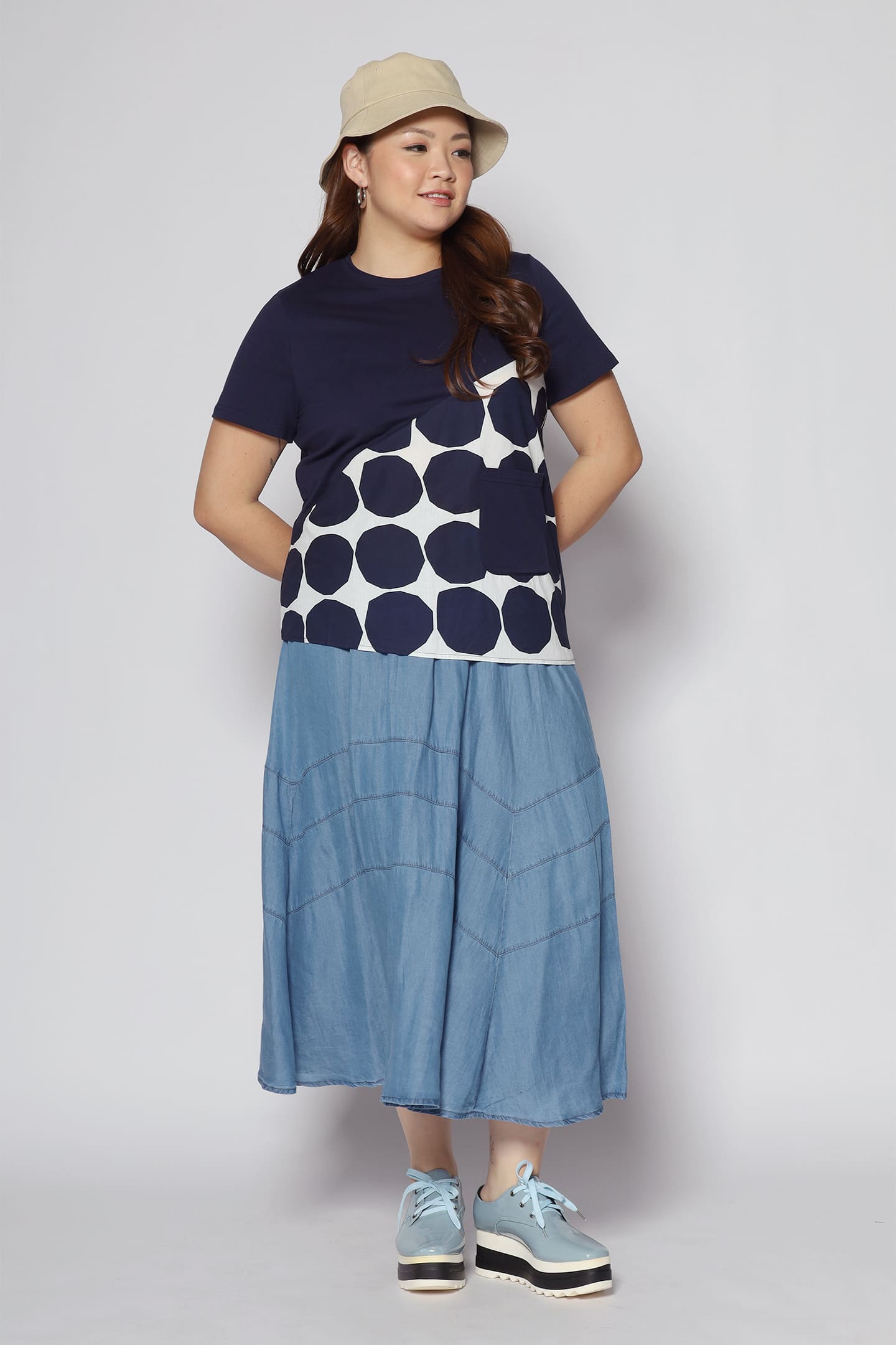 Milis Top in Blue Circles