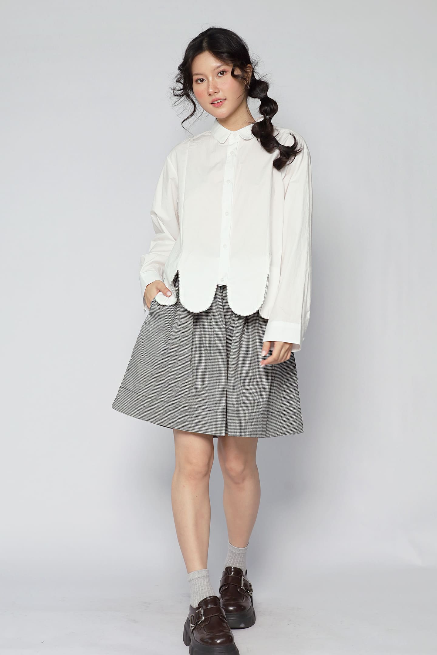 JOY - Miro Scallop Top in White