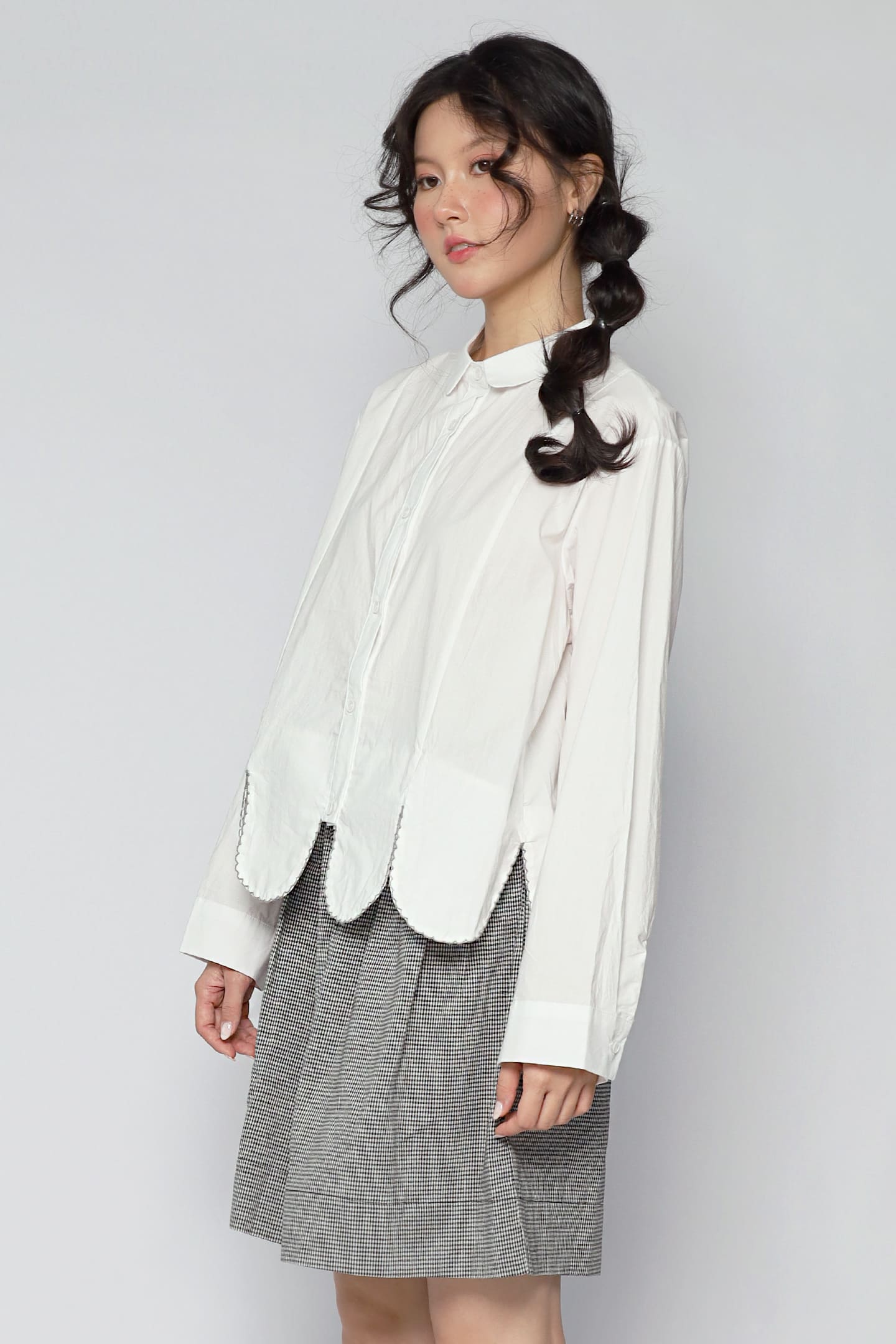 JOY - Miro Scallop Top in White