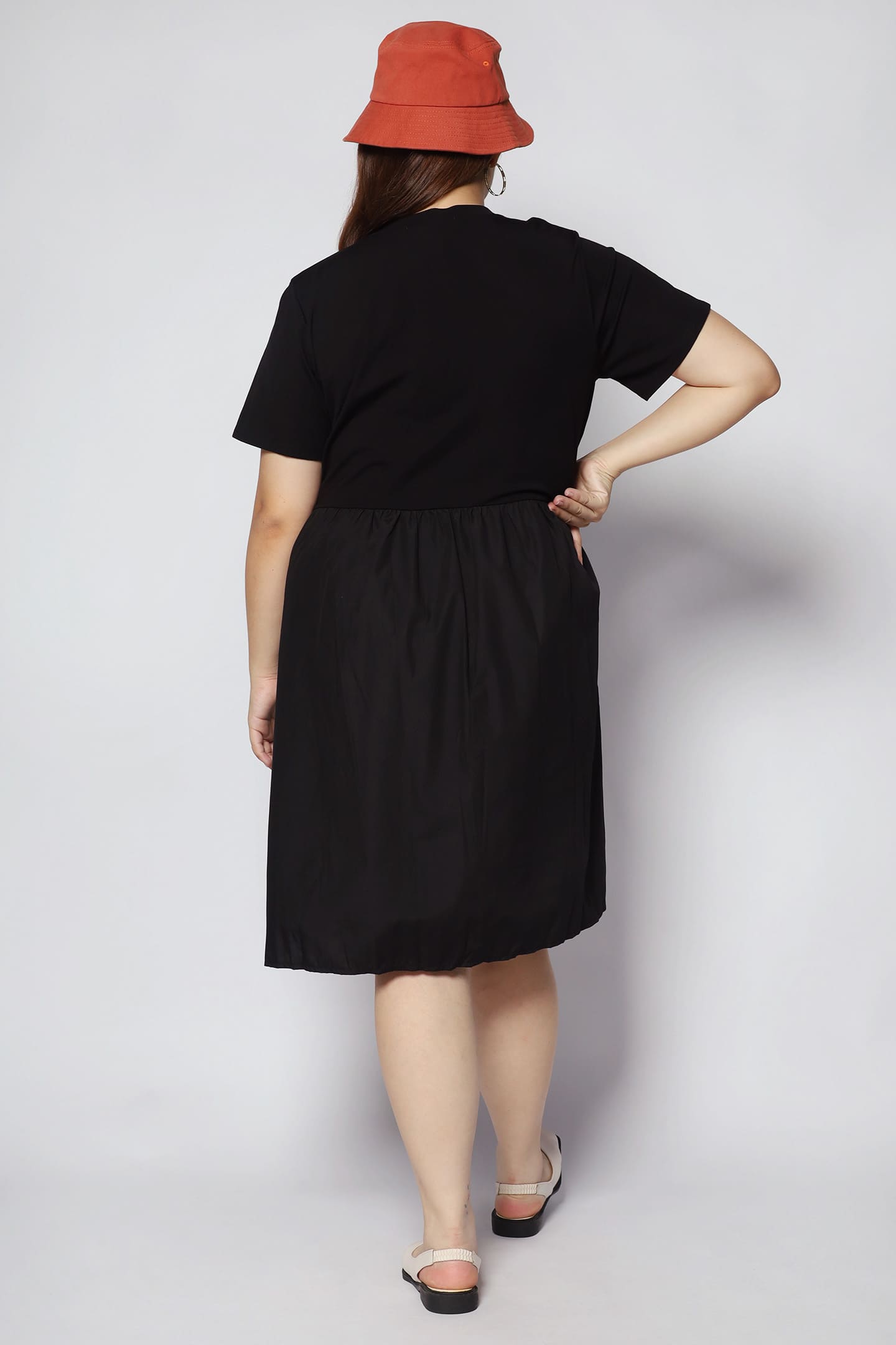 Muroi Dress in Black