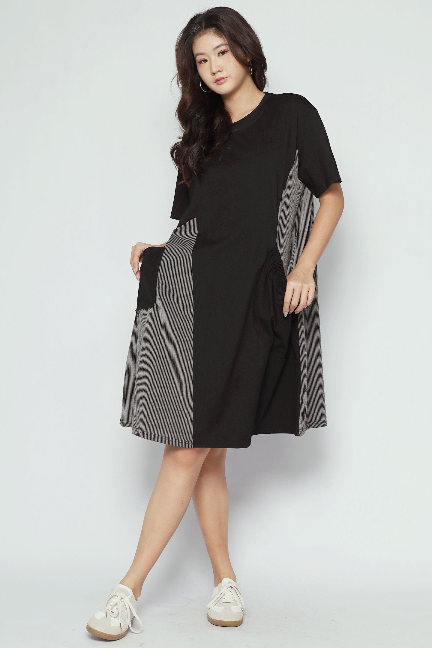Nia Pinstripes Dress in Black