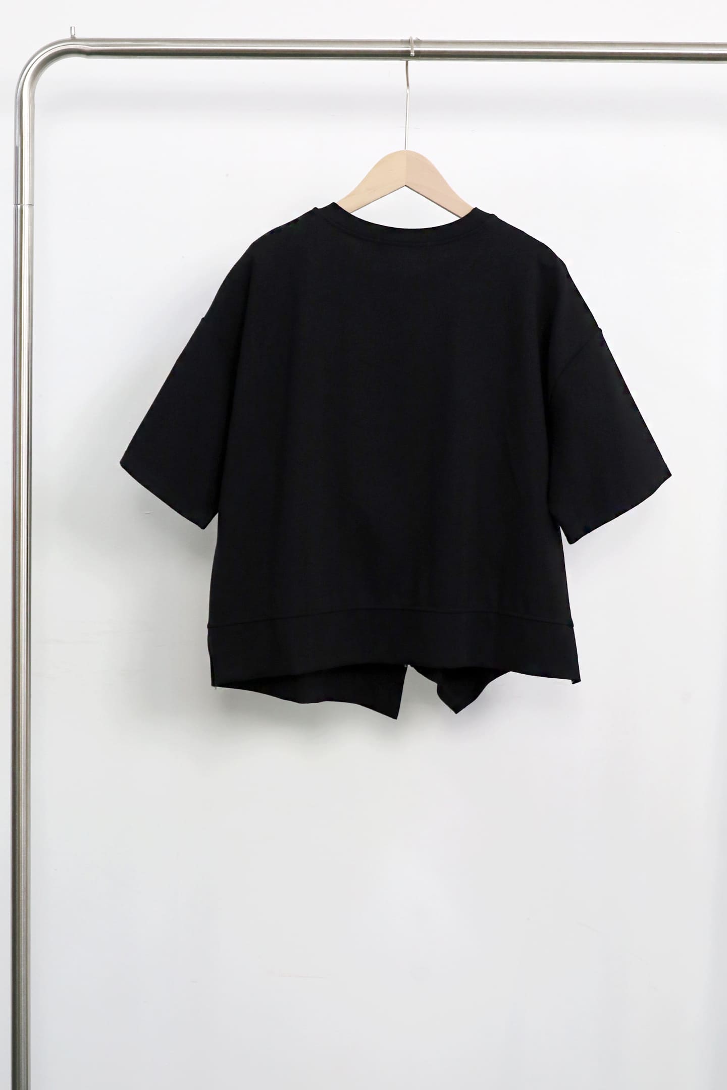 Easy By TE - Peiling Button Top in Black