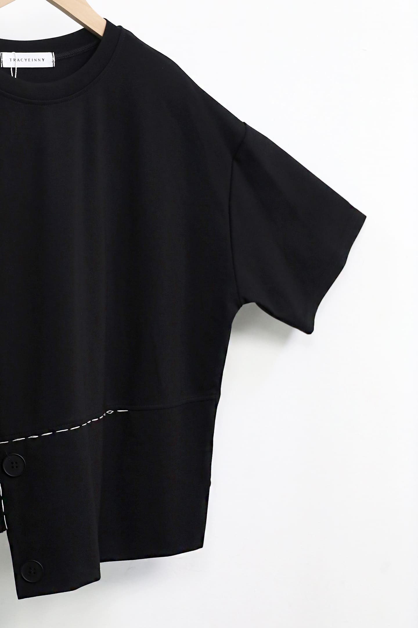 Easy By TE - Peiling Button Top in Black