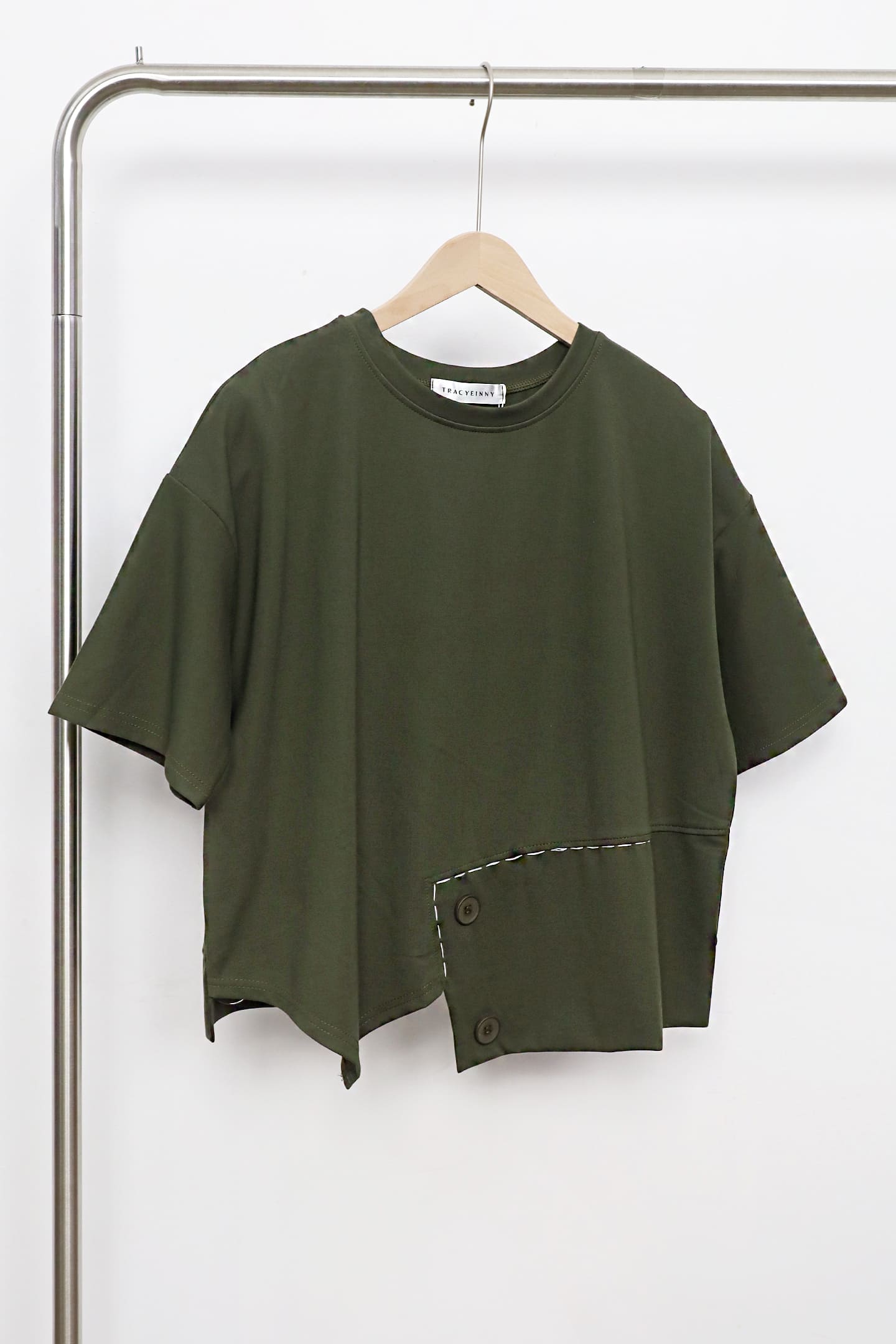 Easy By TE - Peiling Button Top in Green