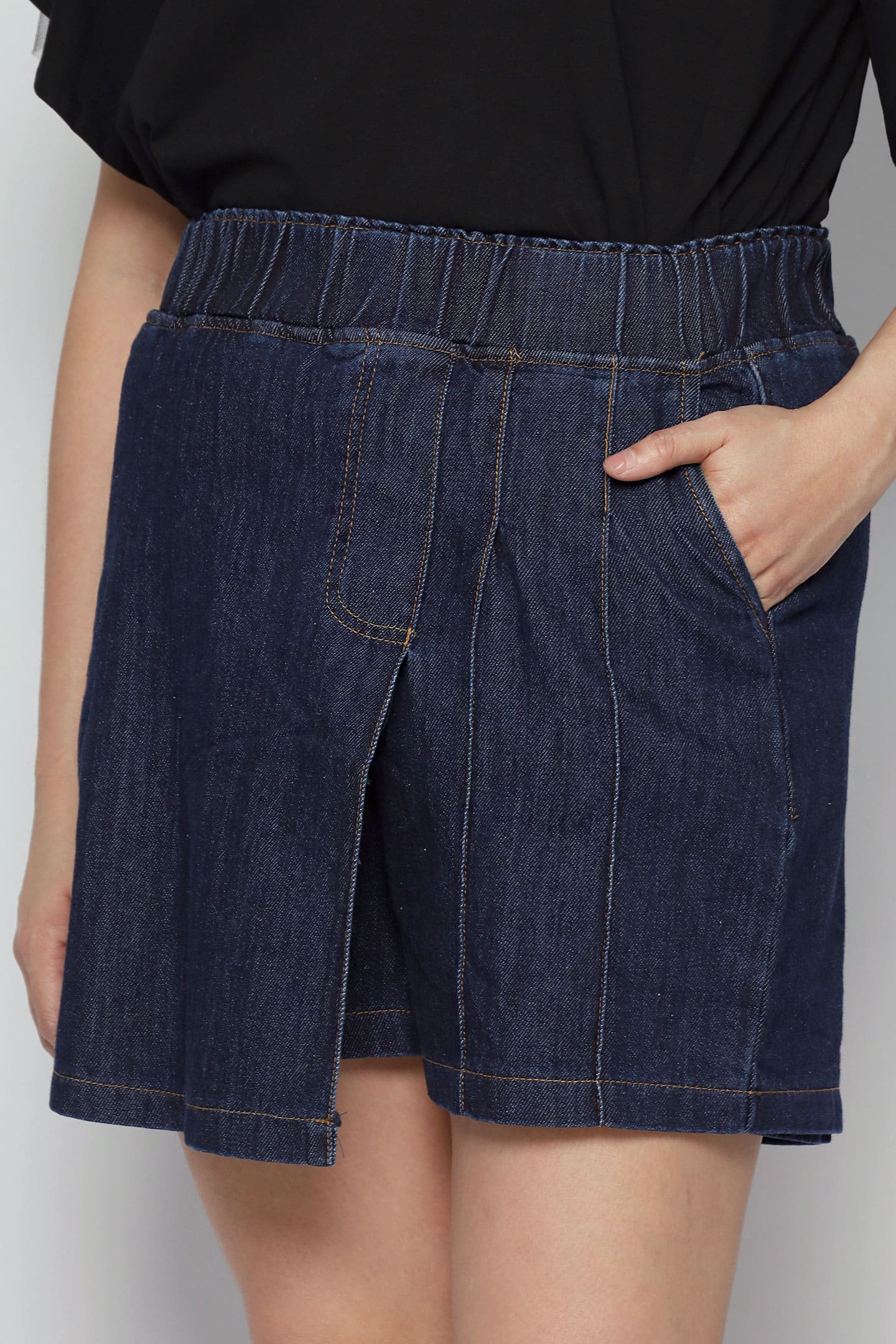 Pham Skorts in Dark Blue Denim