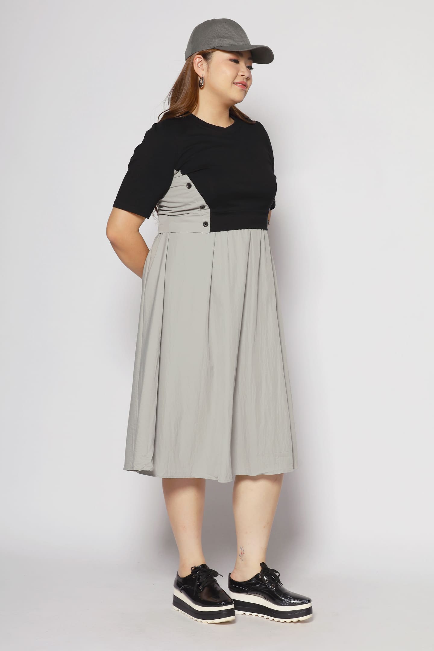 Phan Button Dress in Grey Black