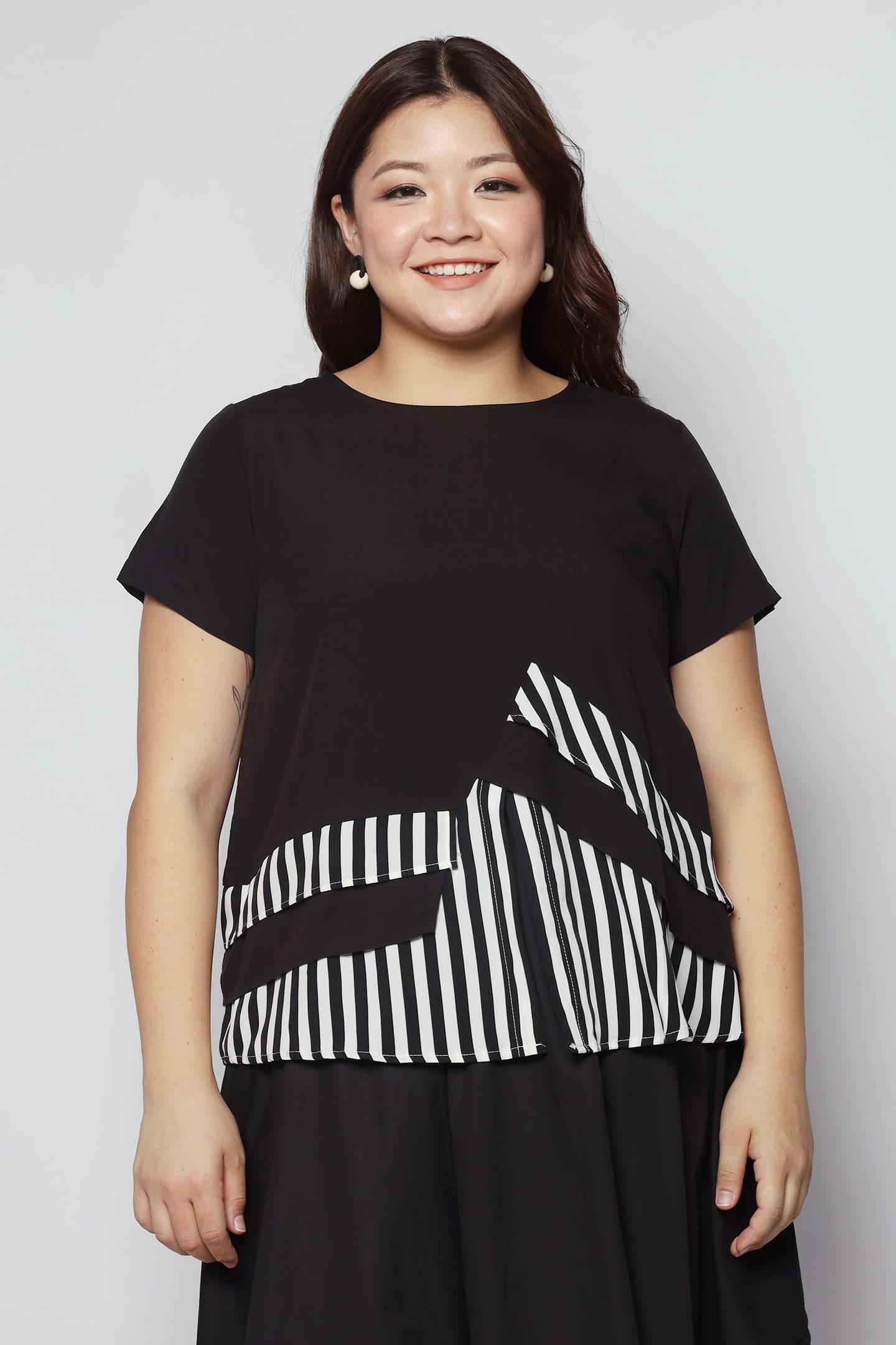 Pikk Stripe Top in Black