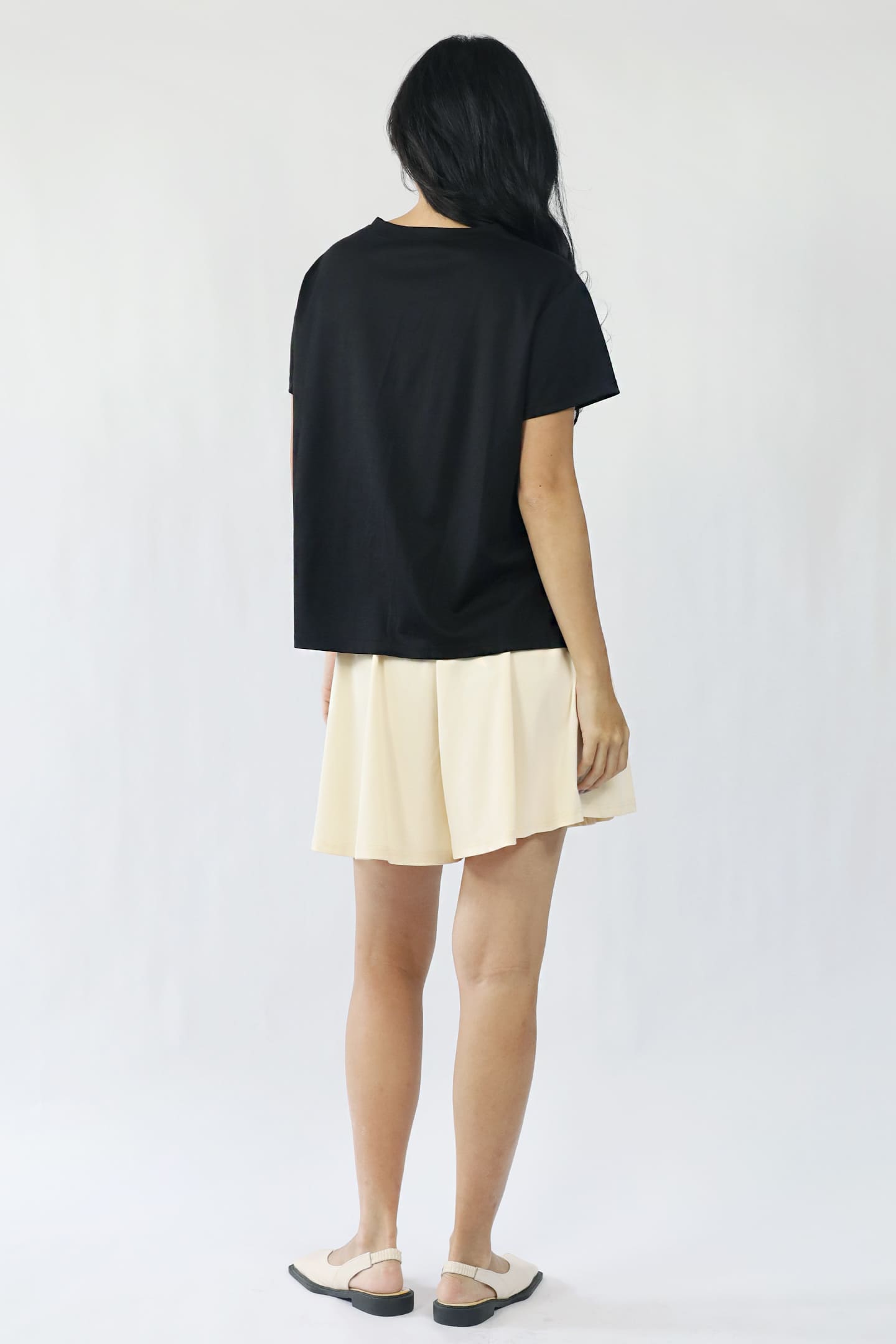 TENCEL - Pocketful Tee in Black