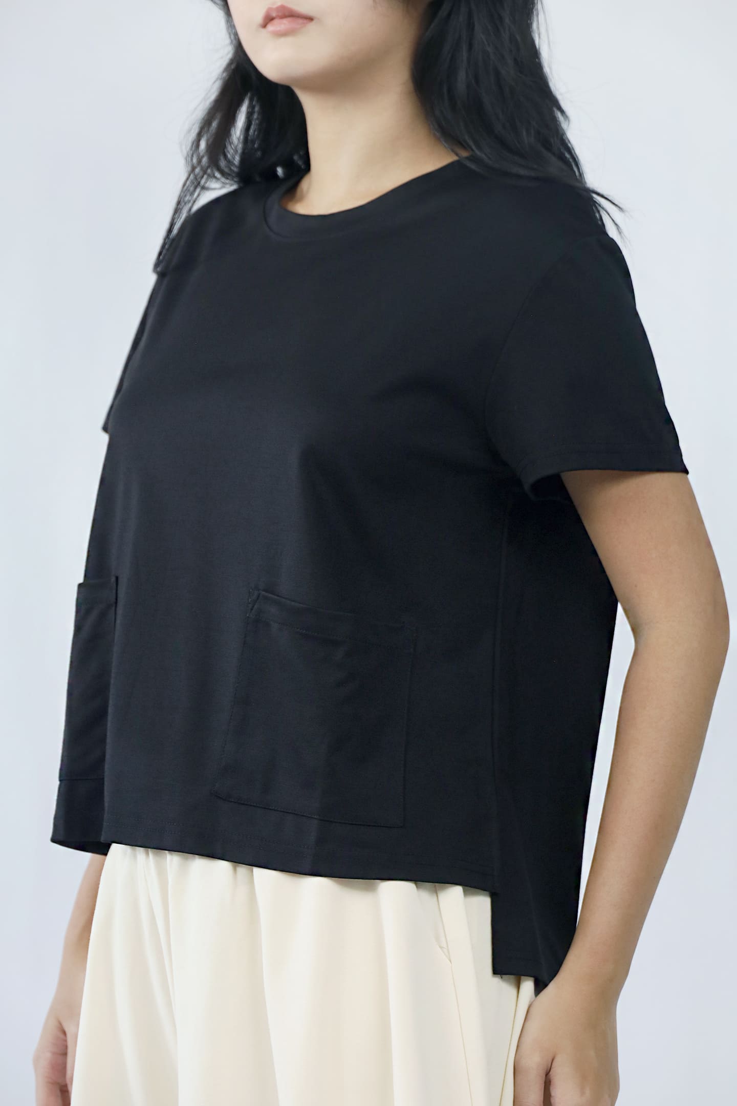 TENCEL - Pocketful Tee in Black