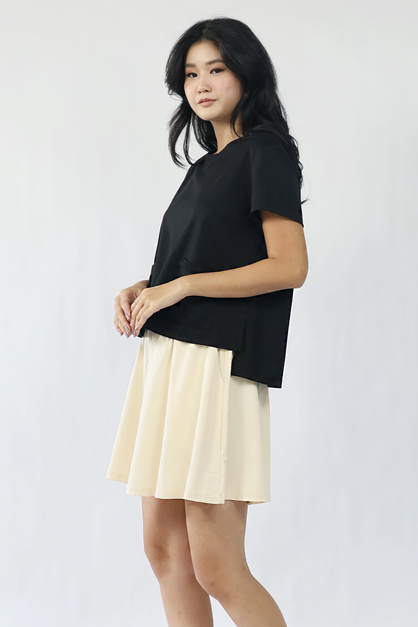 TENCEL - Pocketful Tee in Black