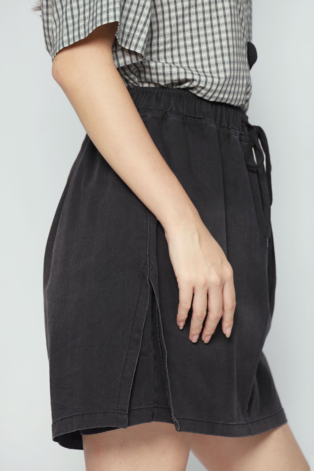 Popie Denim Skorts in Black