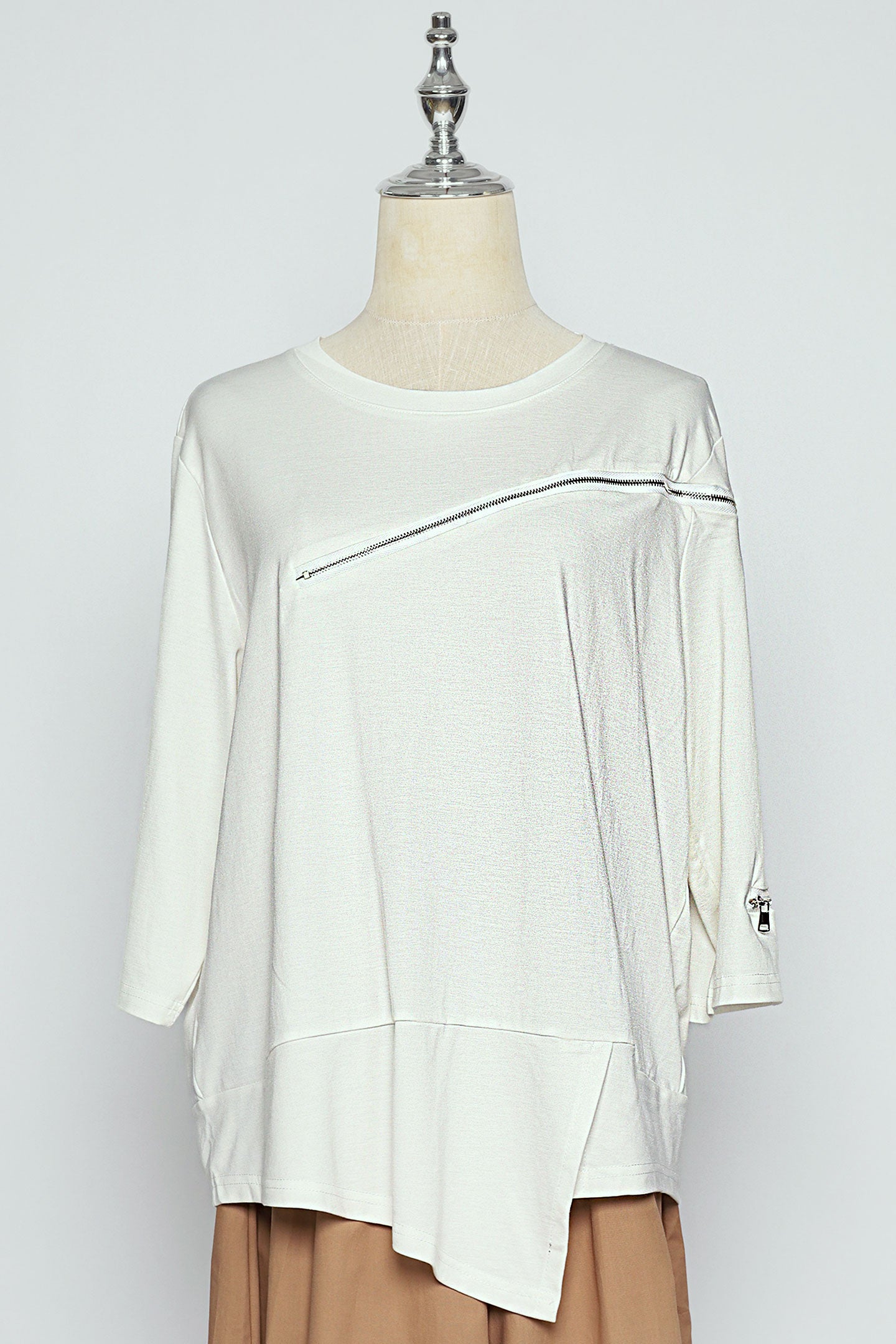 PO -  Quartz Top in White Zip