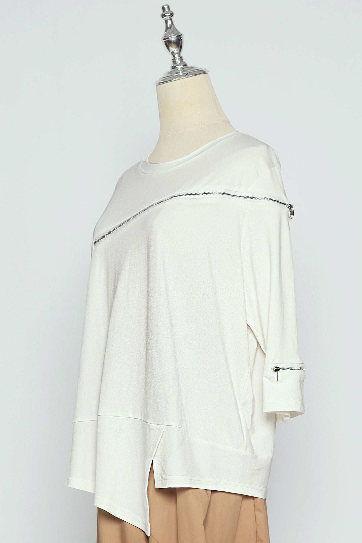 PO -  Quartz Top in White Zip