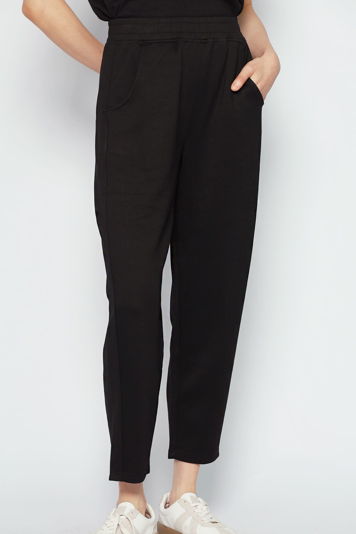 JOY - Ready to Go Pants in Black