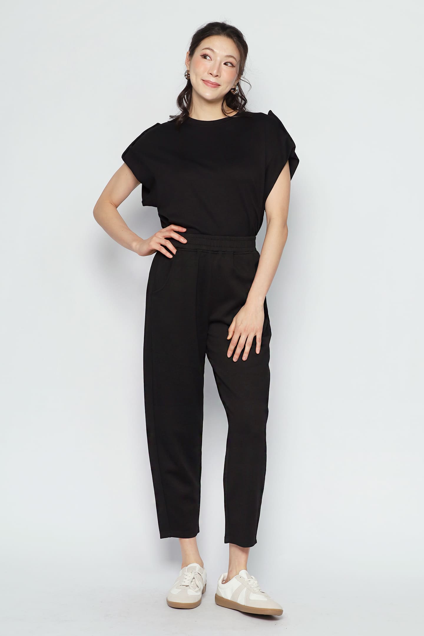 JOY - Ready to Go Pants in Black