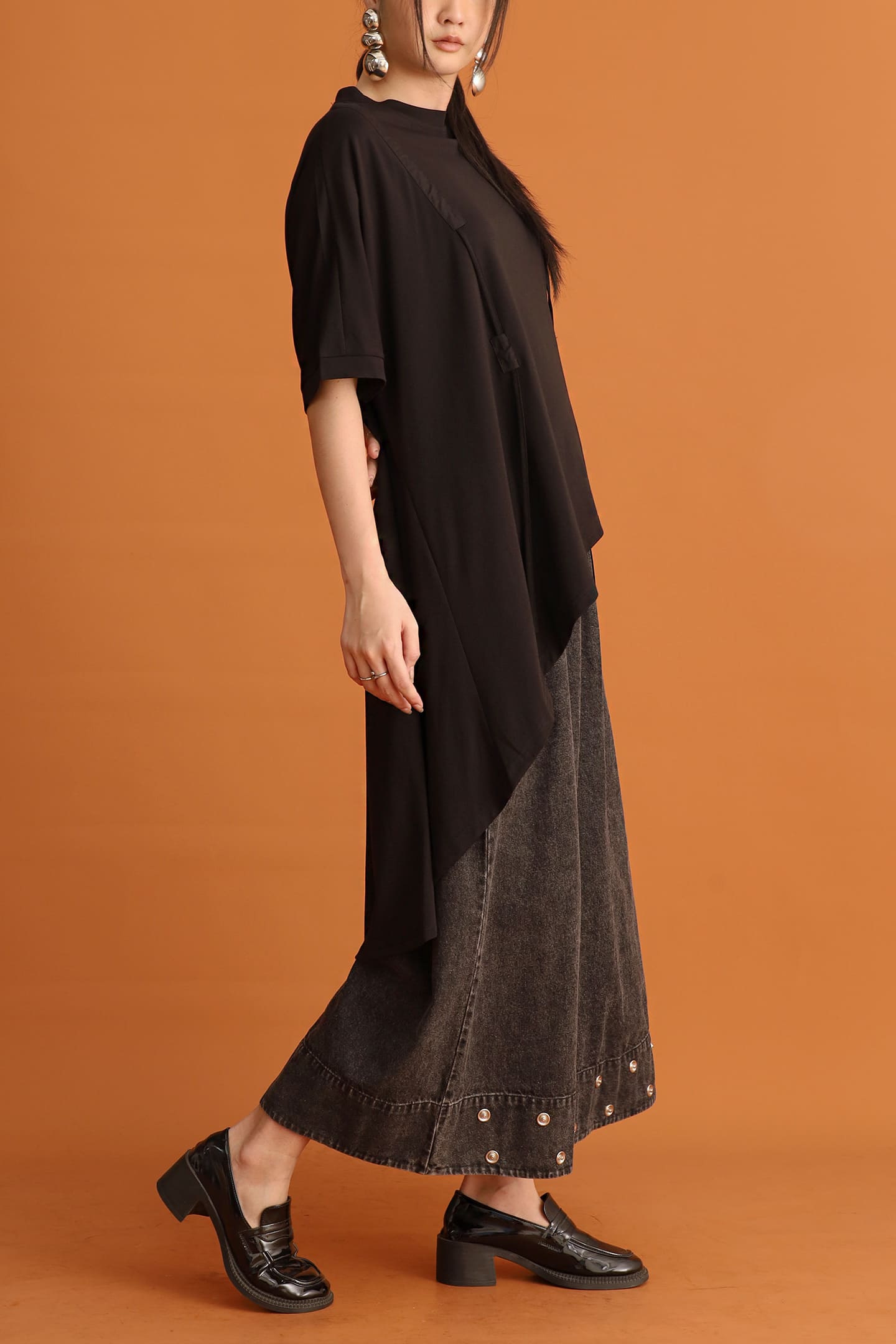 CHOSEN - Ready to Roam Asymmetrical Top