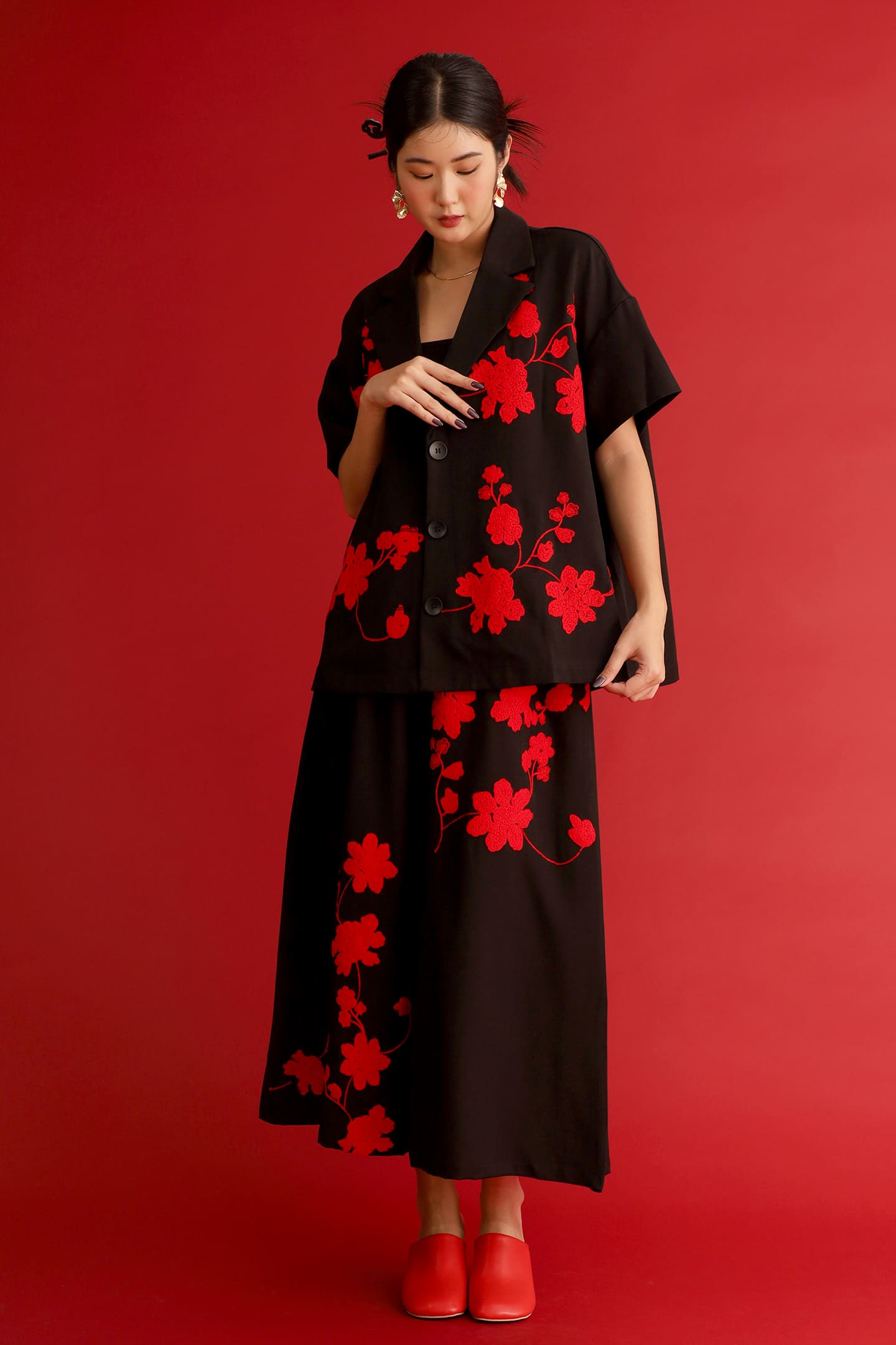 CHOSEN - Red Dynasty Embroidered Blazer