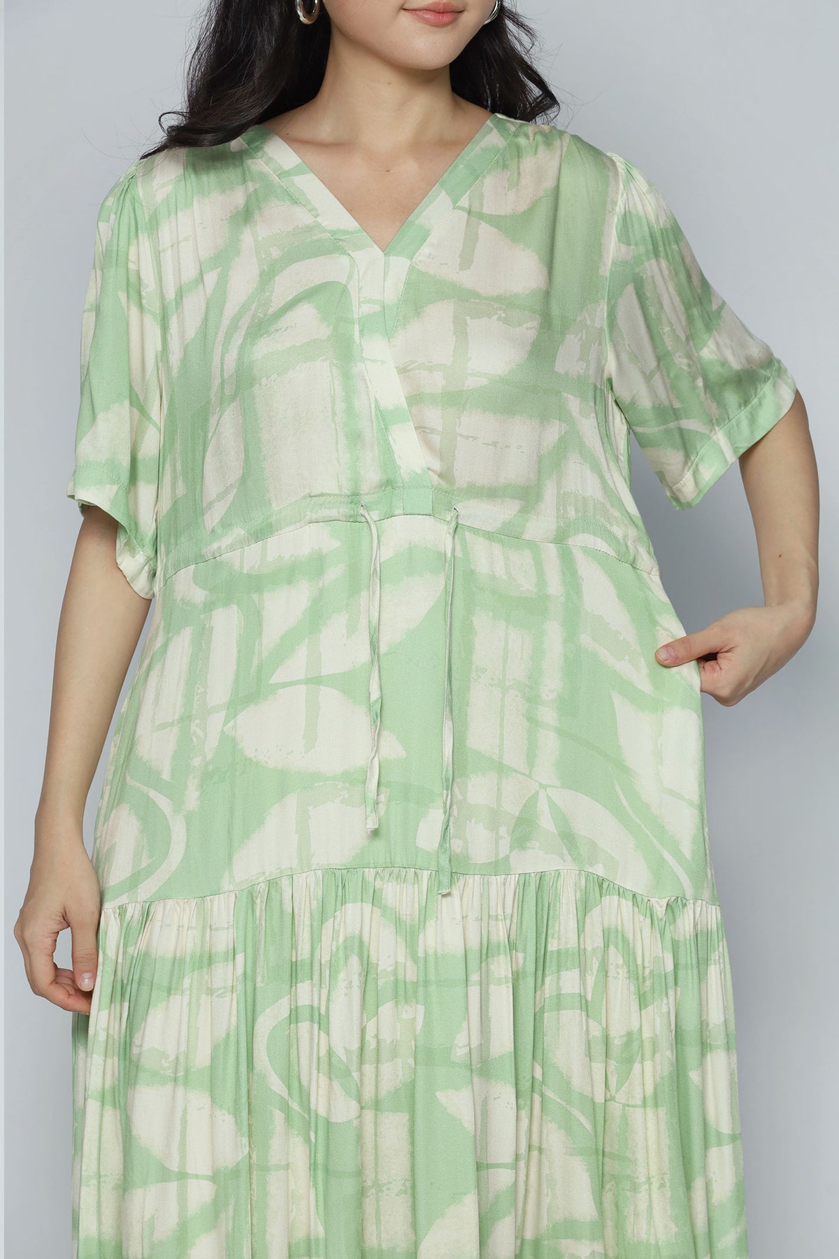 Reisha Dress in Sage Strokes