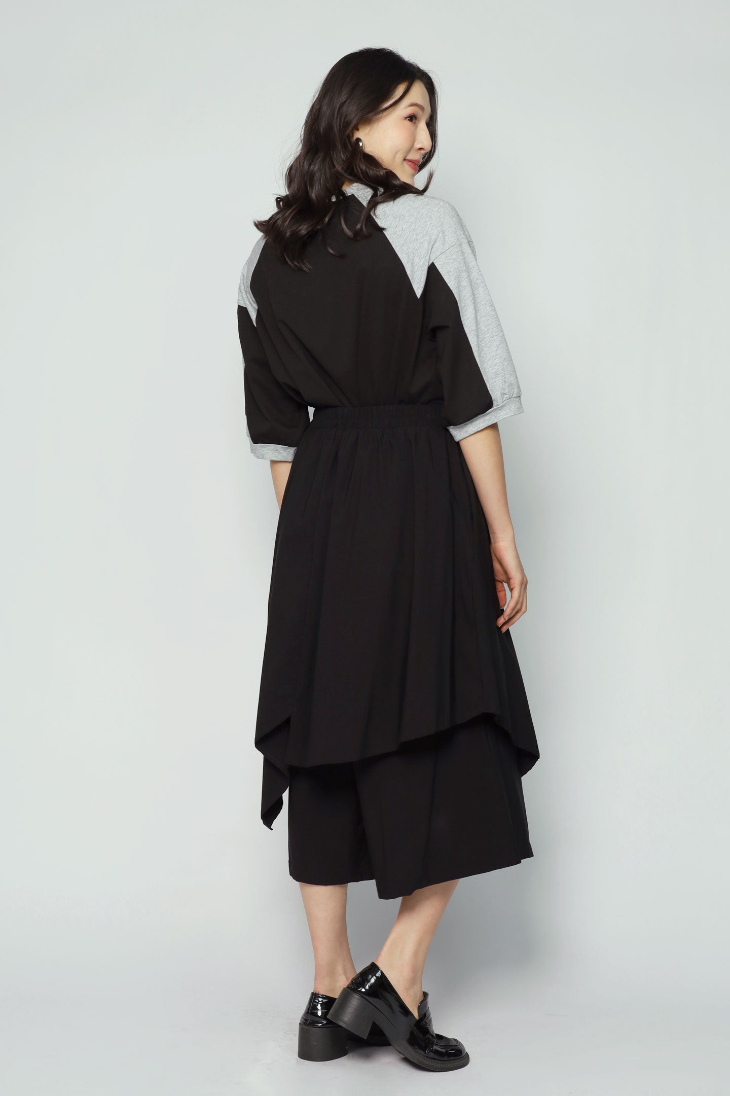 Backorders Ren Foldover Pants in Black