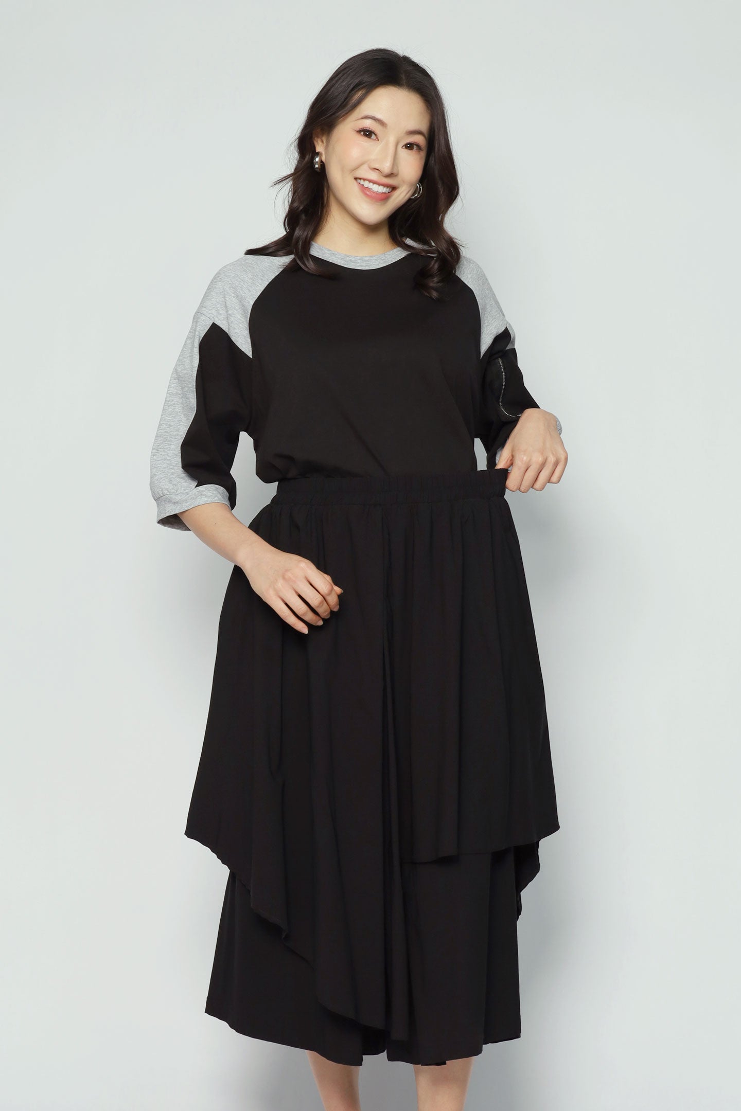 Backorders Ren Foldover Pants in Black