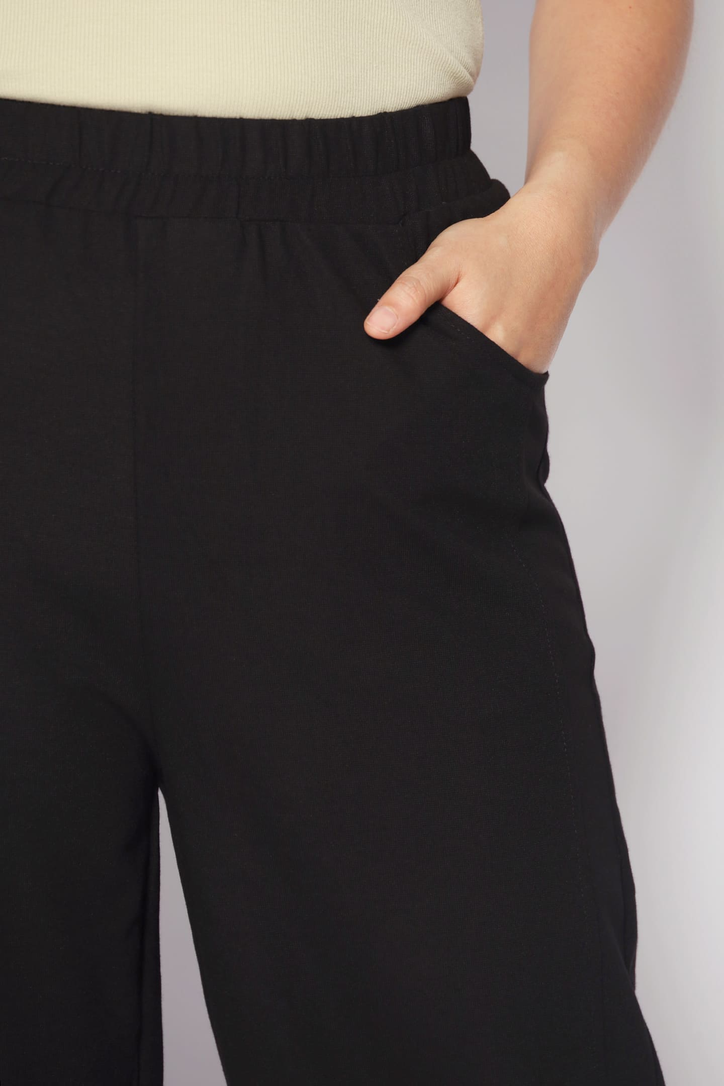 Rhy Pants in Black