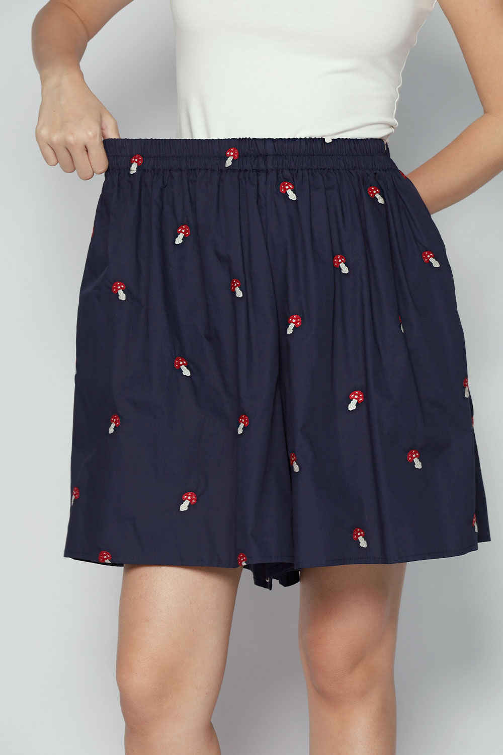 Ari Shorts in Mochi Mushroom