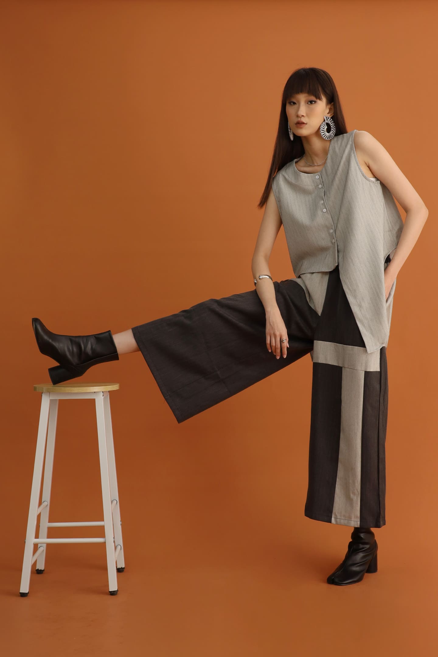 CHOSEN - Rishi Asymmetrical Vest in Grey