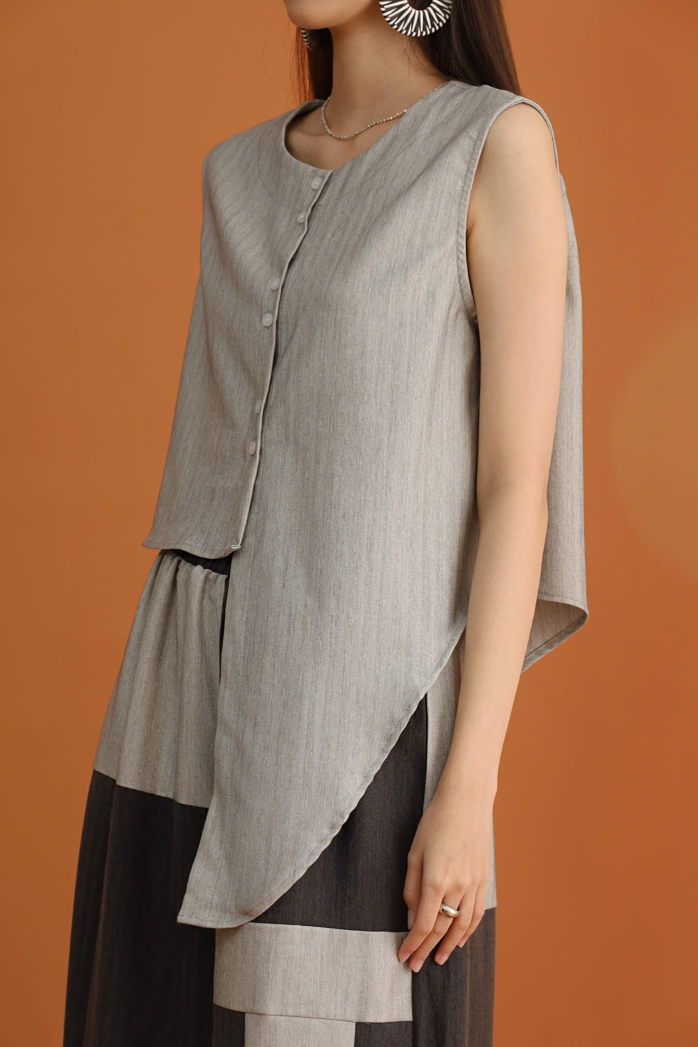 CHOSEN - Rishi Asymmetrical Vest in Grey