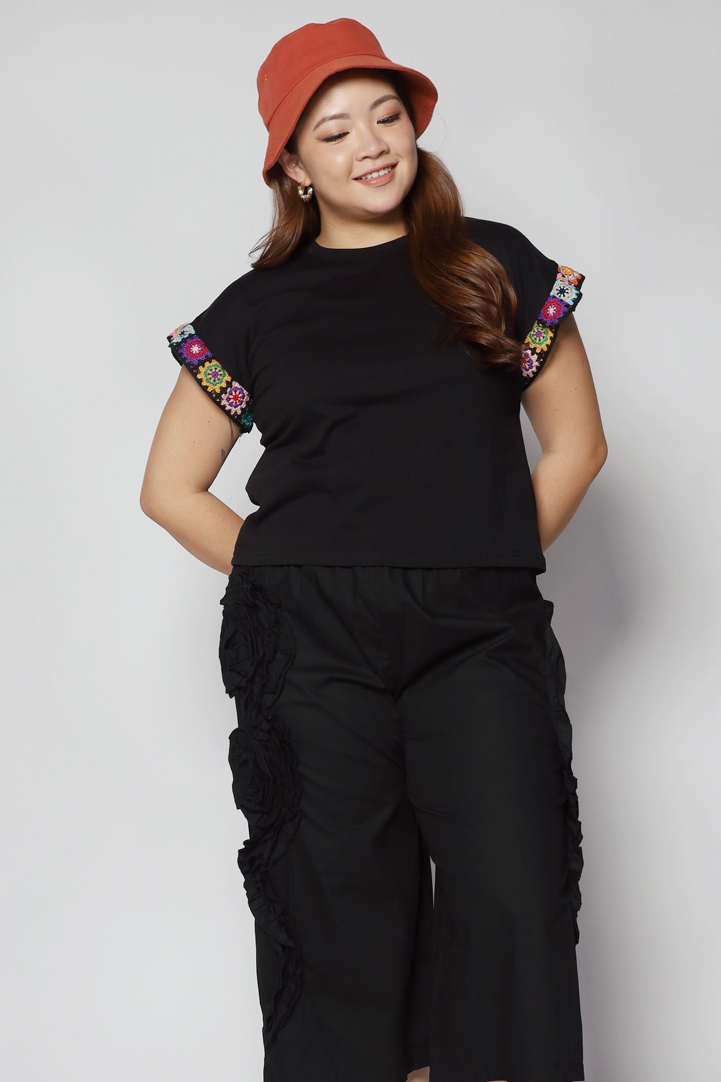 Saralee Embroidered Sleeves Top in Black