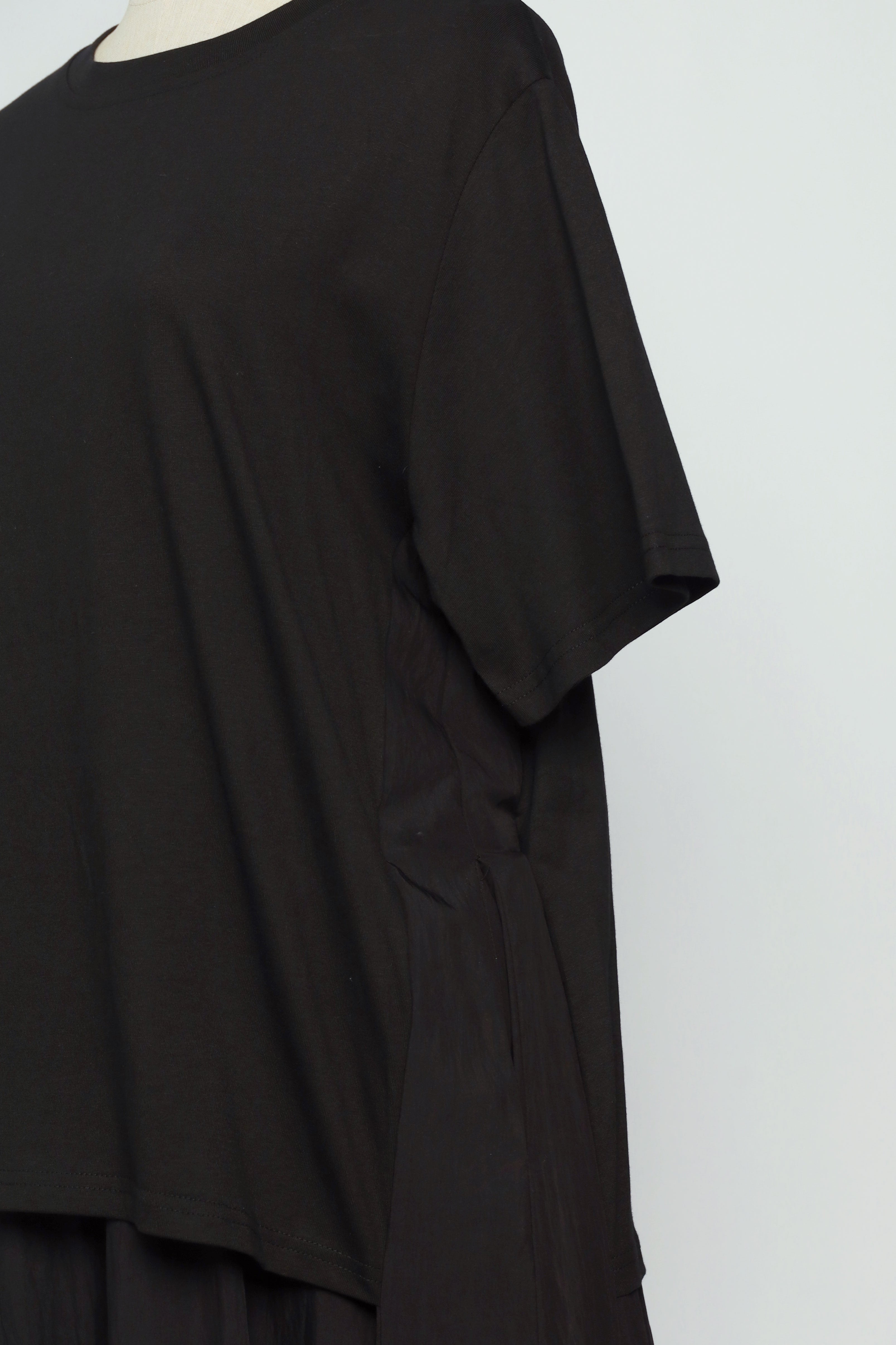 PO - Savrina Midi Dress in Black