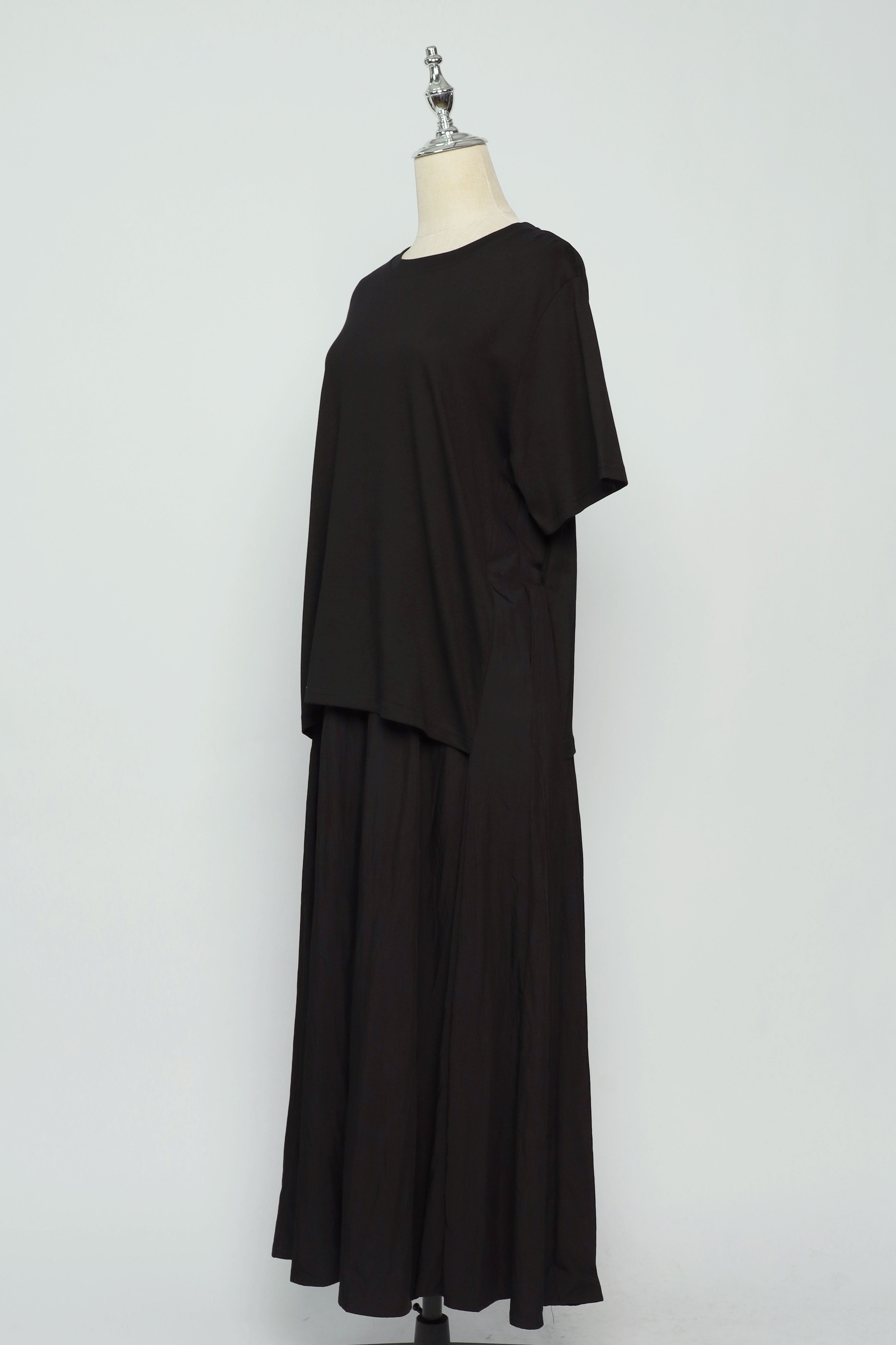 PO - Savrina Midi Dress in Black