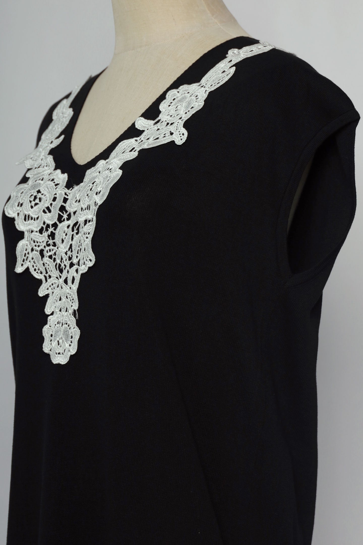 PO - Serane Knit Lace Dress