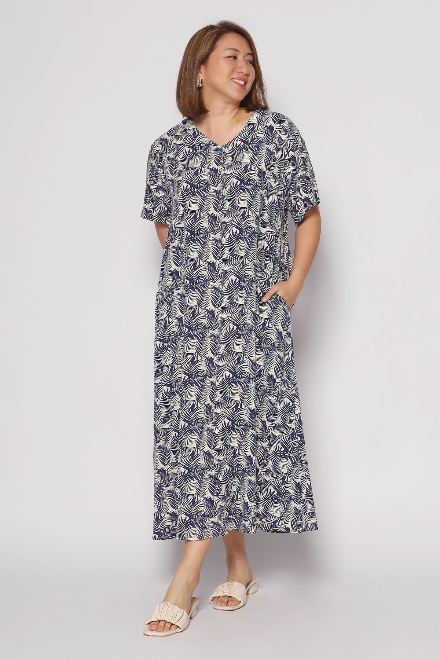 Shiso Dress in Navy Foliage