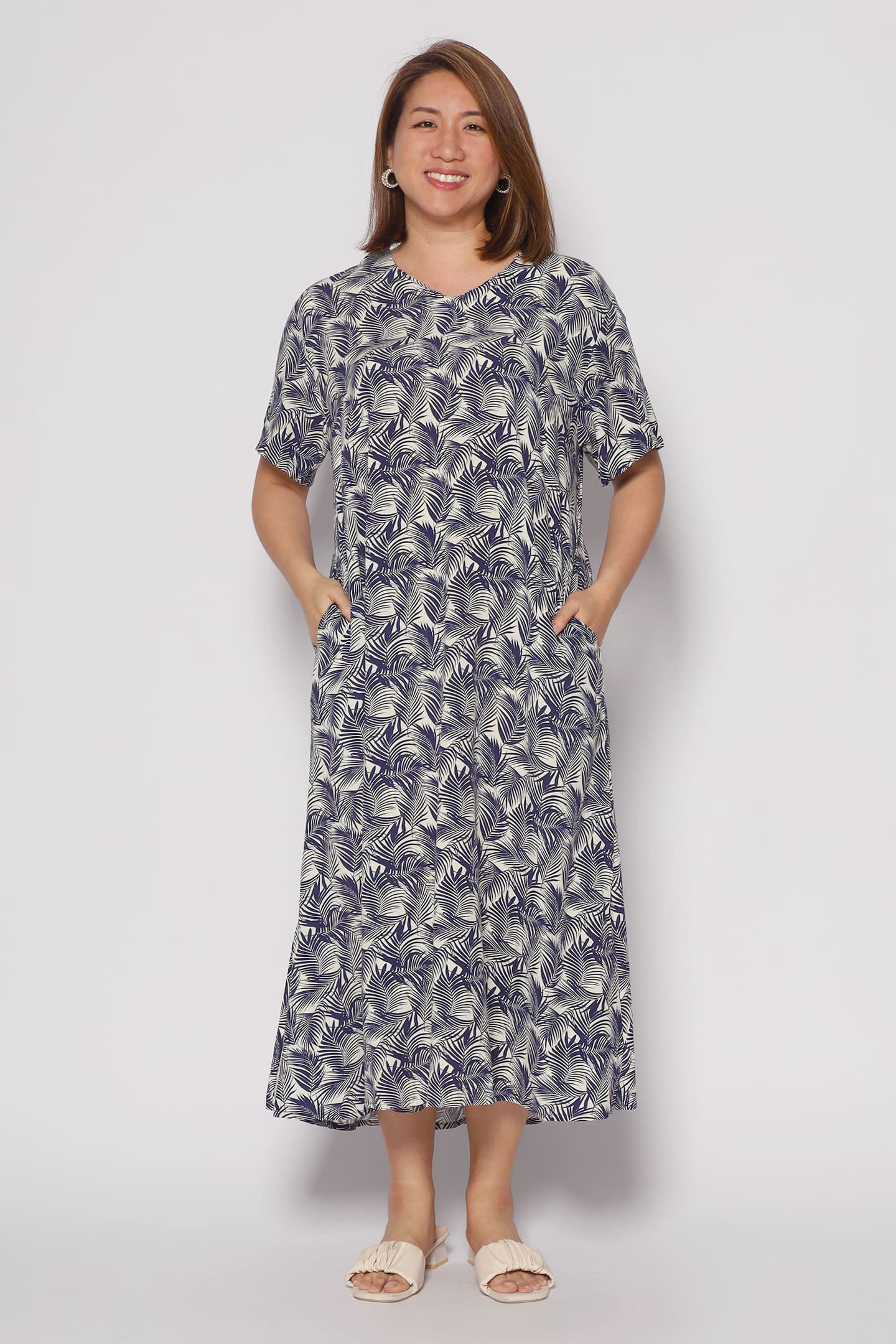 Shiso Dress in Navy Foliage