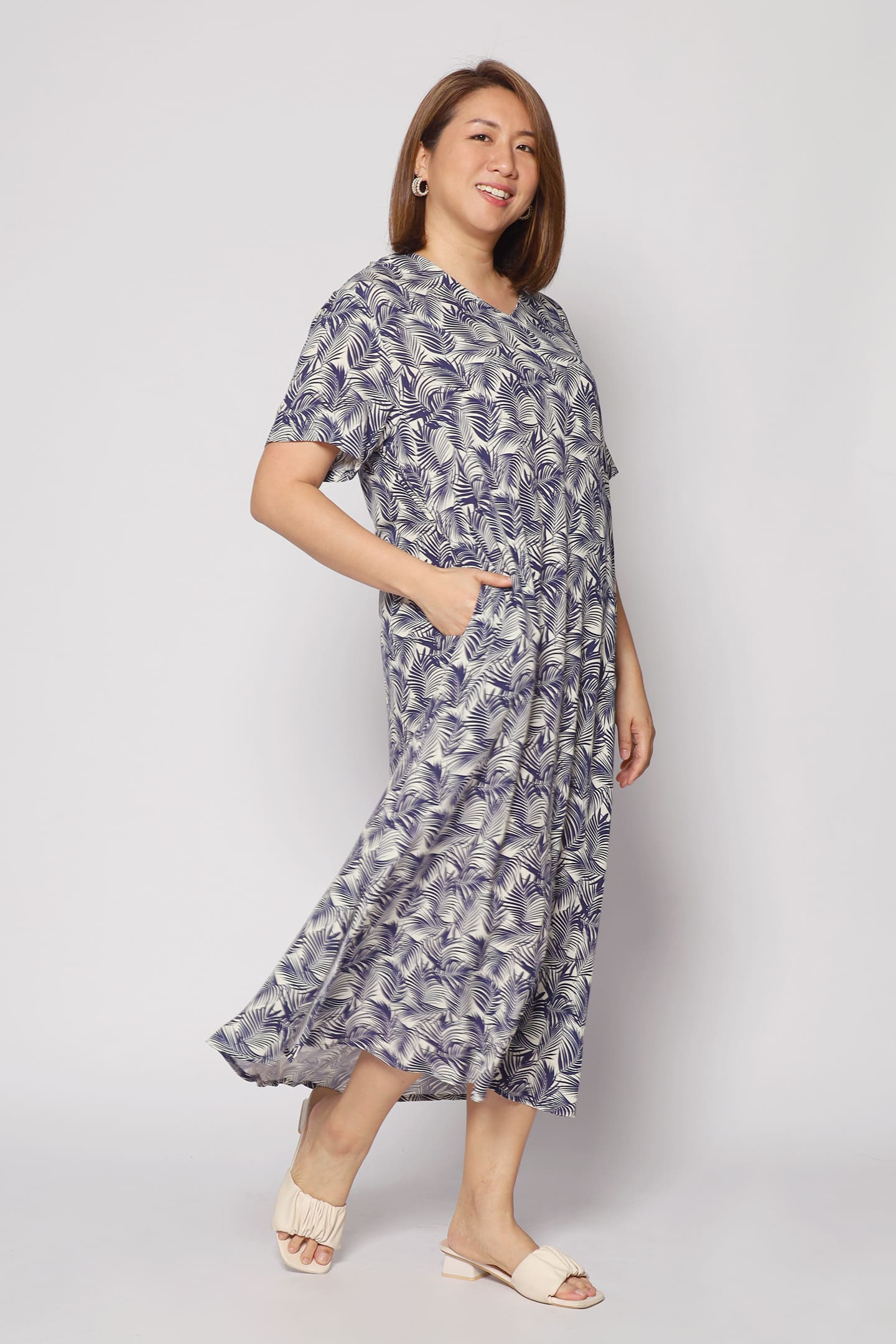 Shiso Dress in Navy Foliage