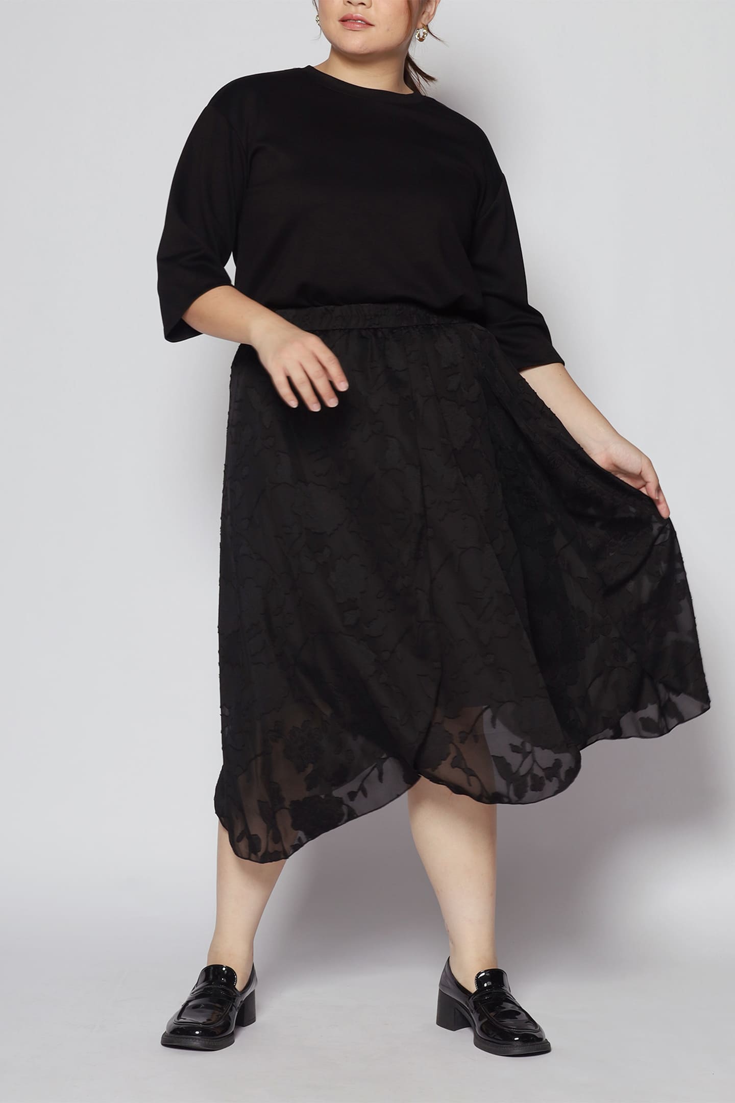 Sloan Lace Skirt in Black