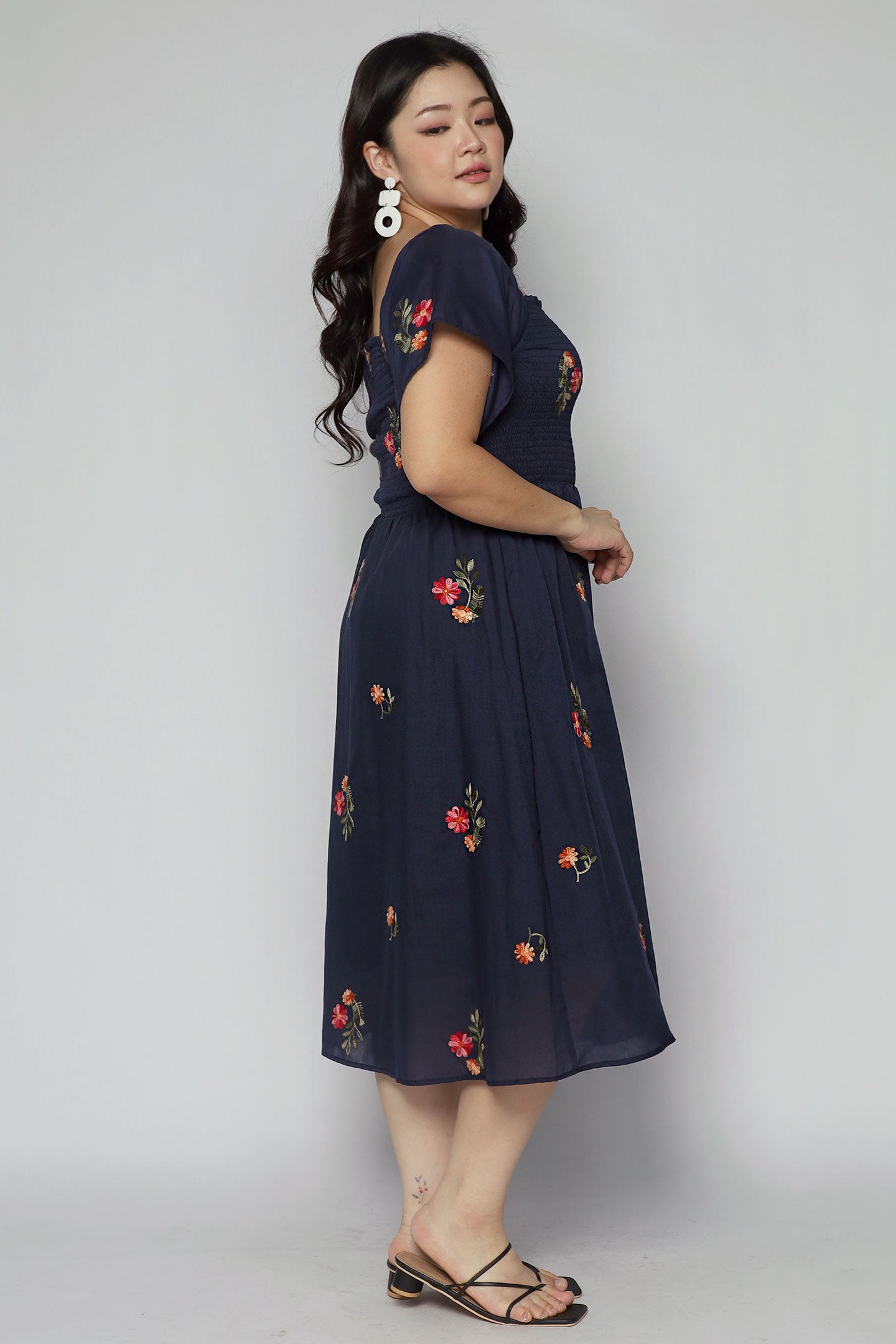 Sora Dress in Blue Petal Embroidery