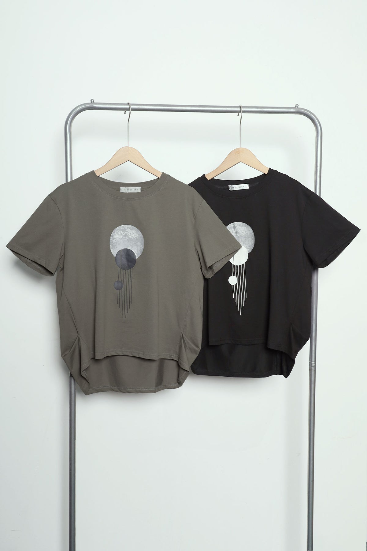Easy by TE - Sphere Printed Top in Black