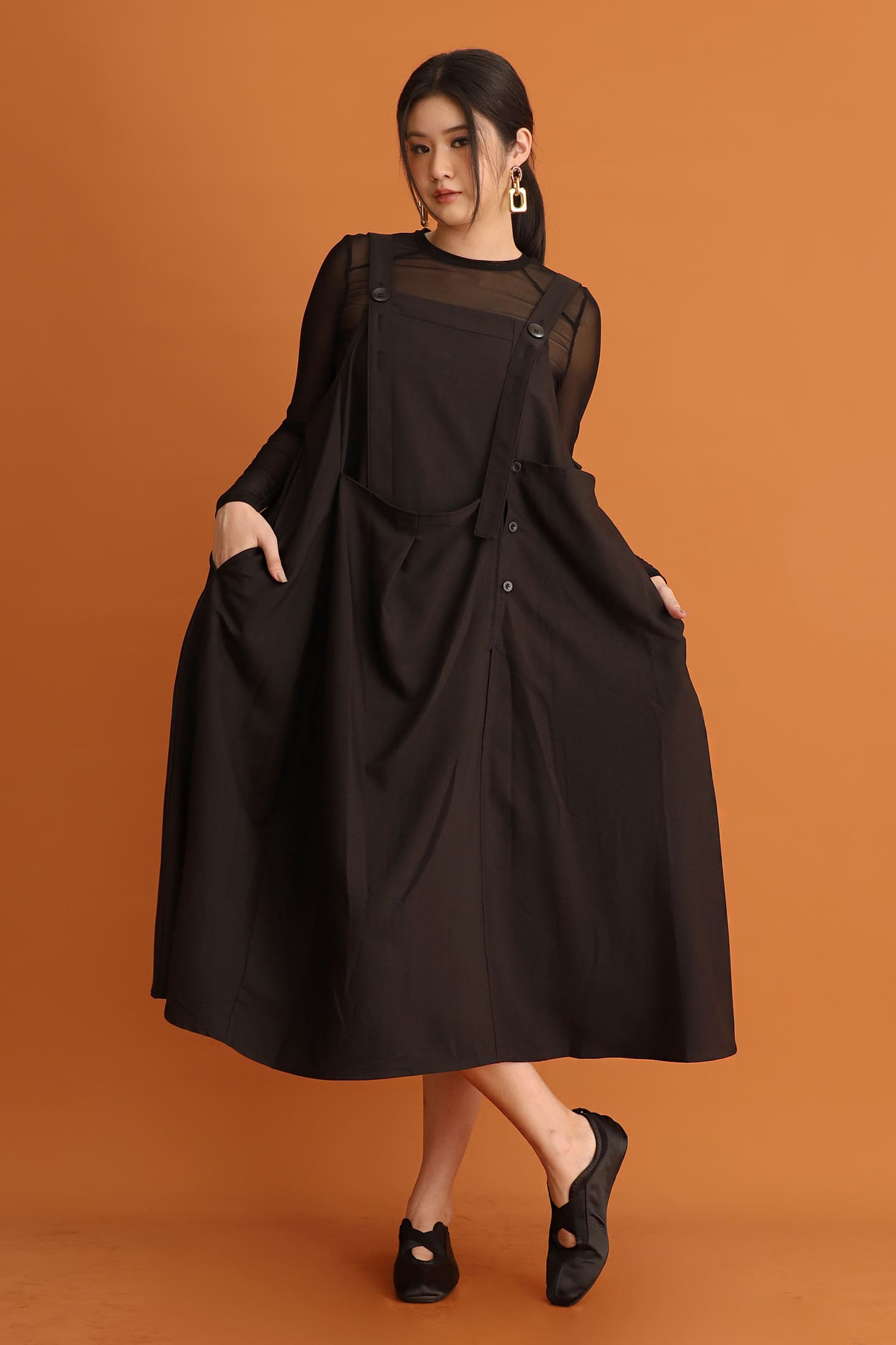 CHOSEN - Sunmi Pinafore Dress in Black