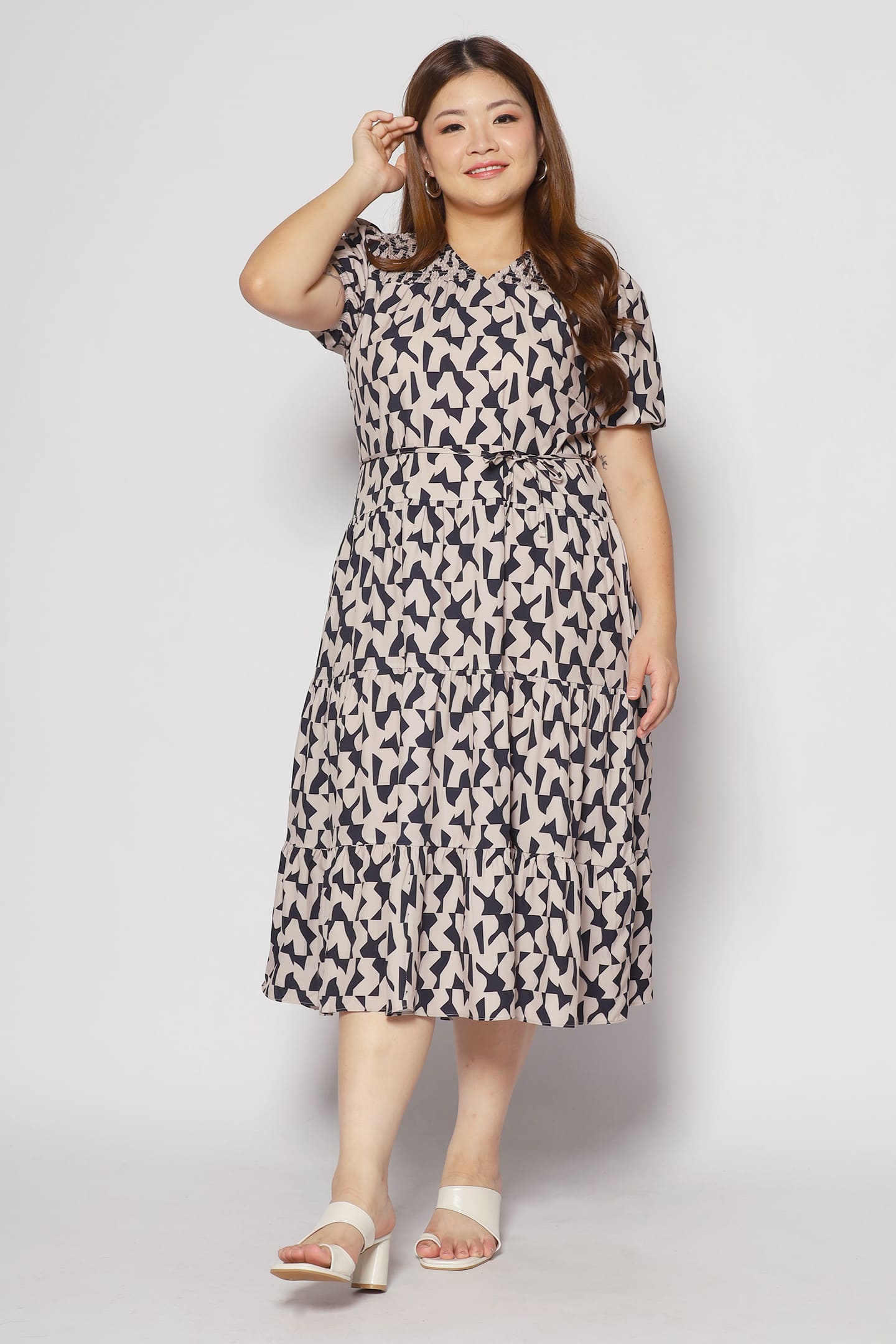 Sydney Dress in Truffle