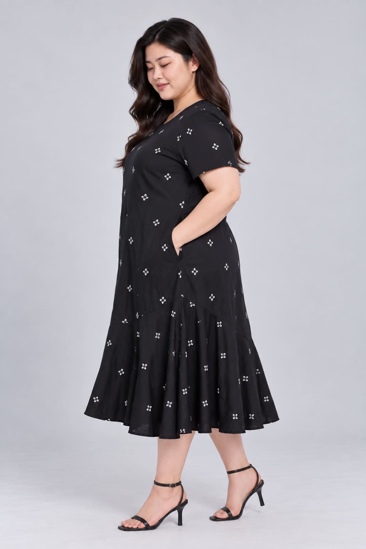 TE+ : Gisele Dress in Dainty Bloom