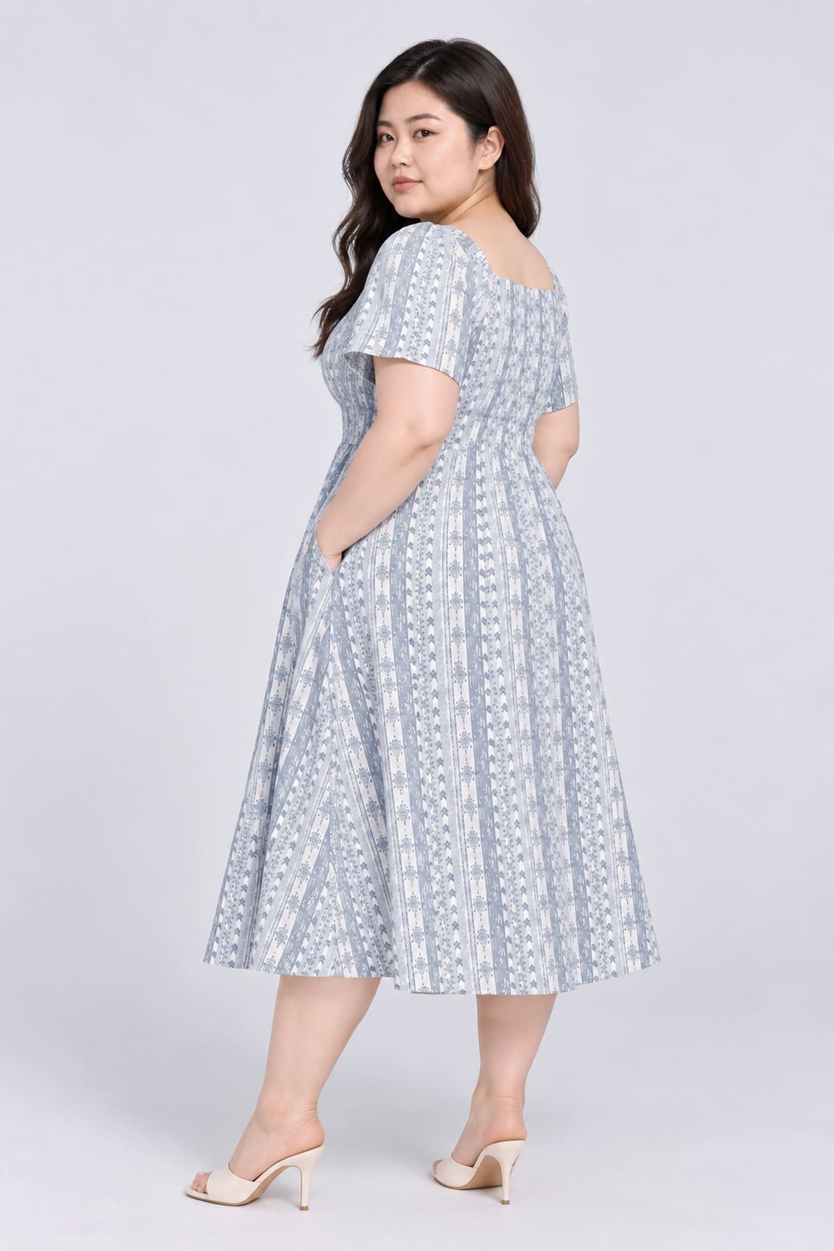 TE+ : Sora Dress in Willow Porcelain