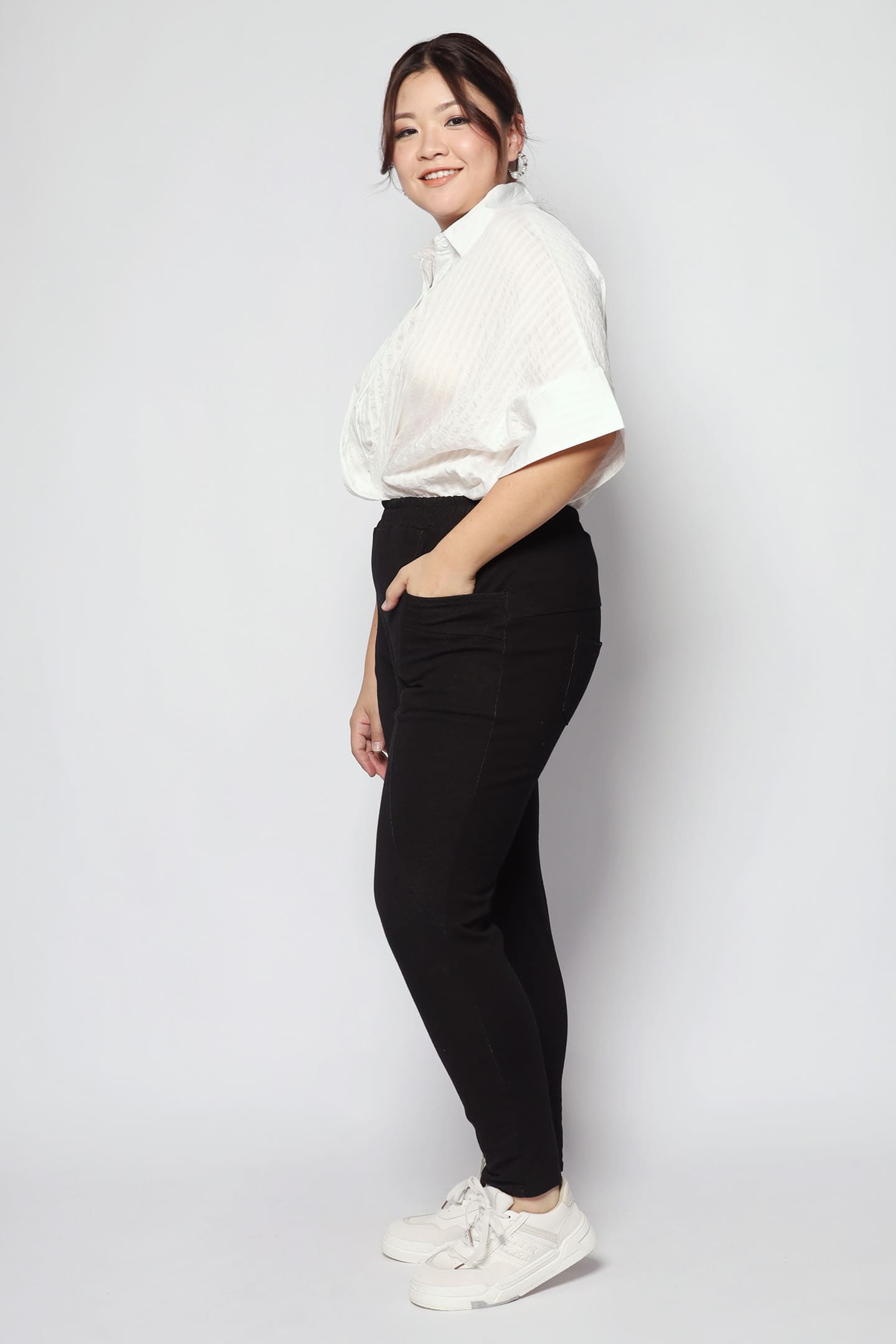 Tove Pants in Plain Black